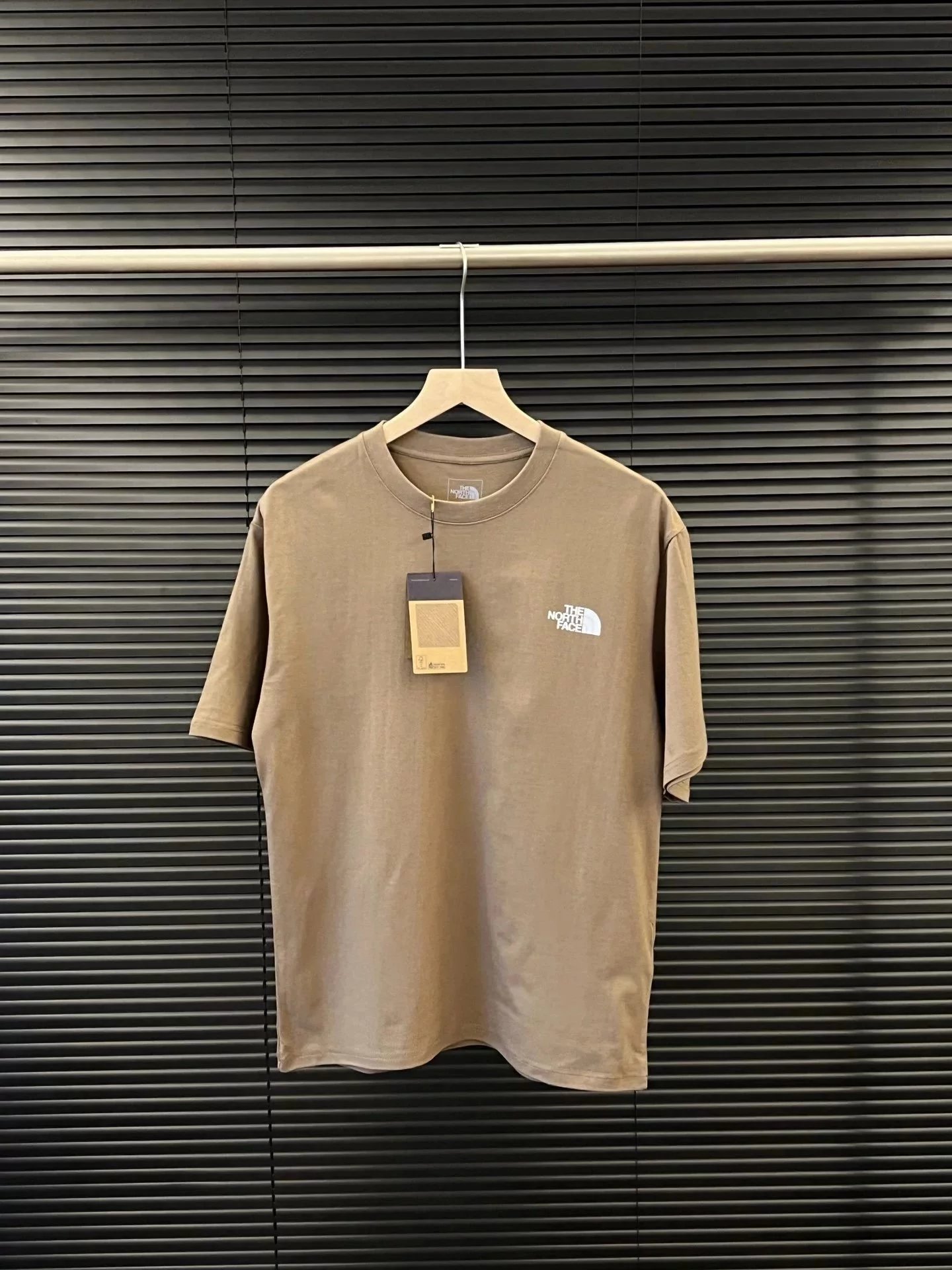 Apricot Yellow North 002