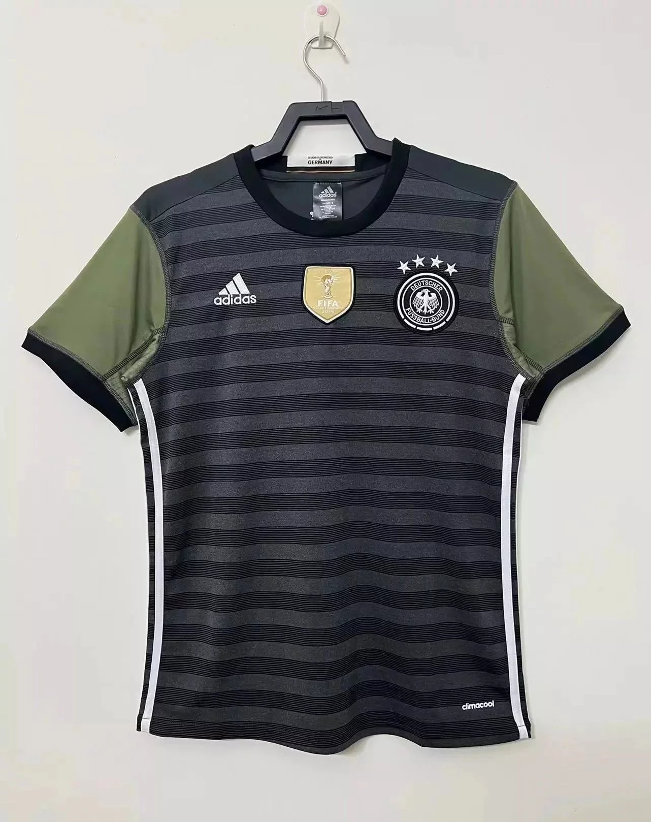Black Yellow Green 005