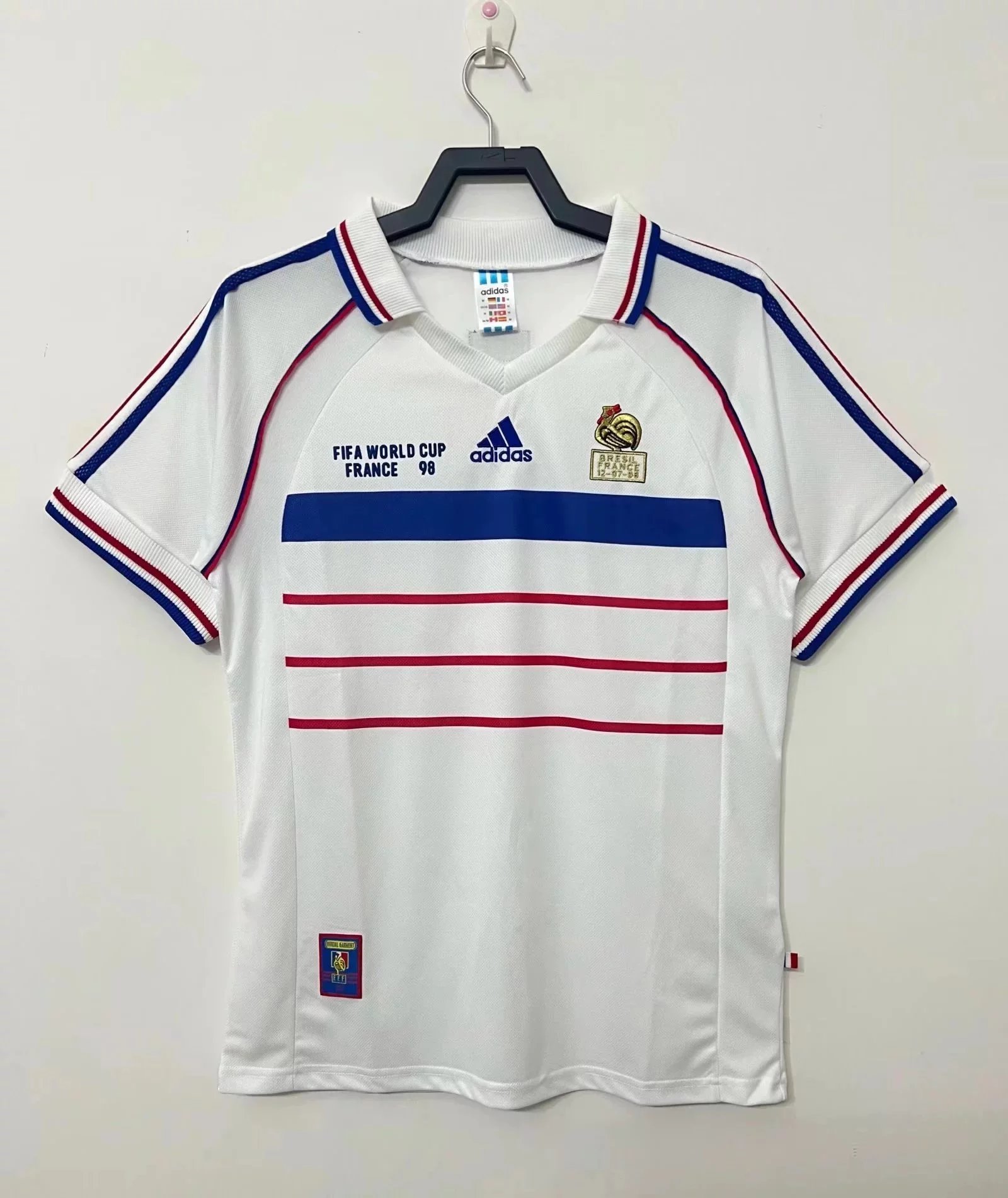 White Blue Red 005