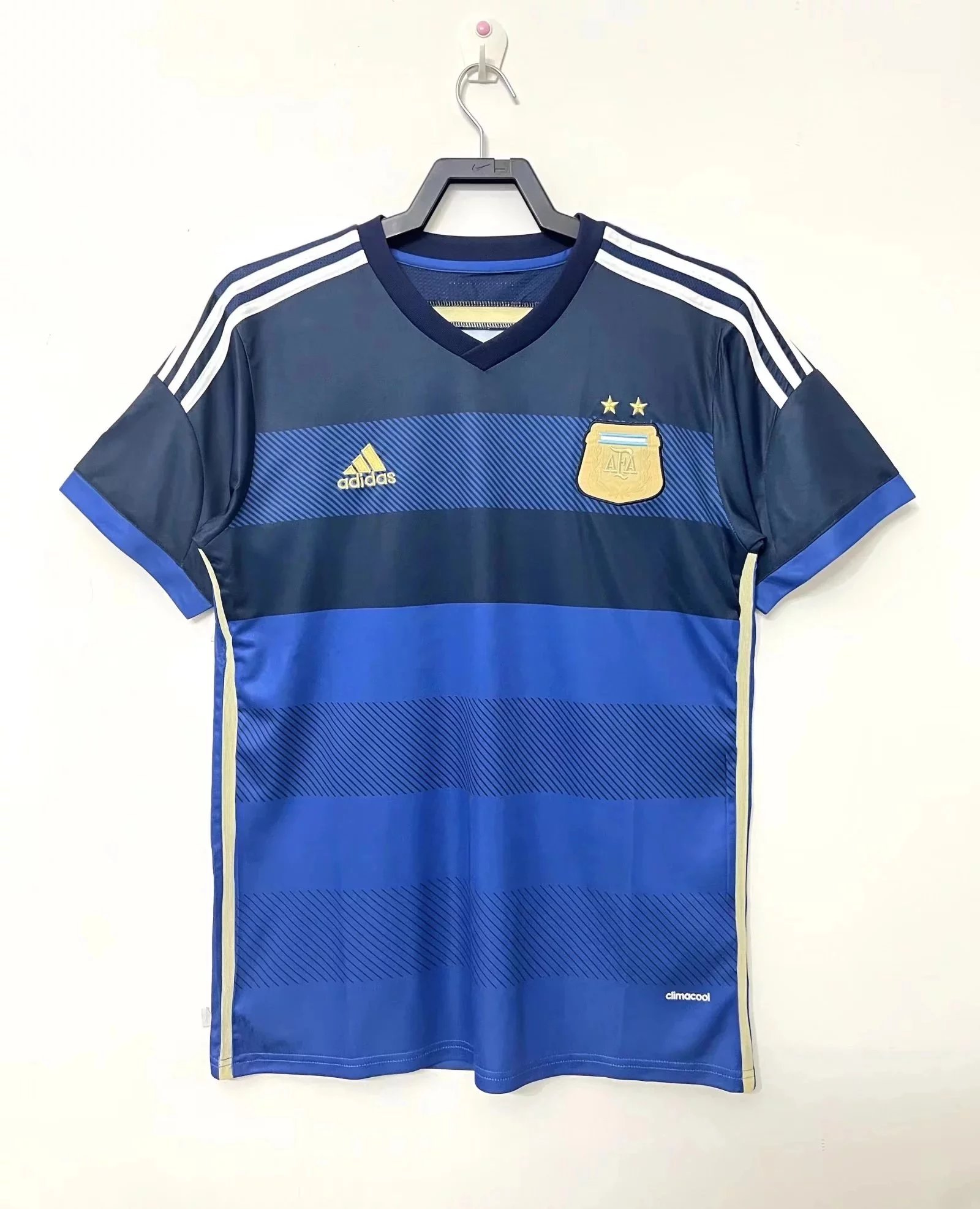 Blue Yellow White 005