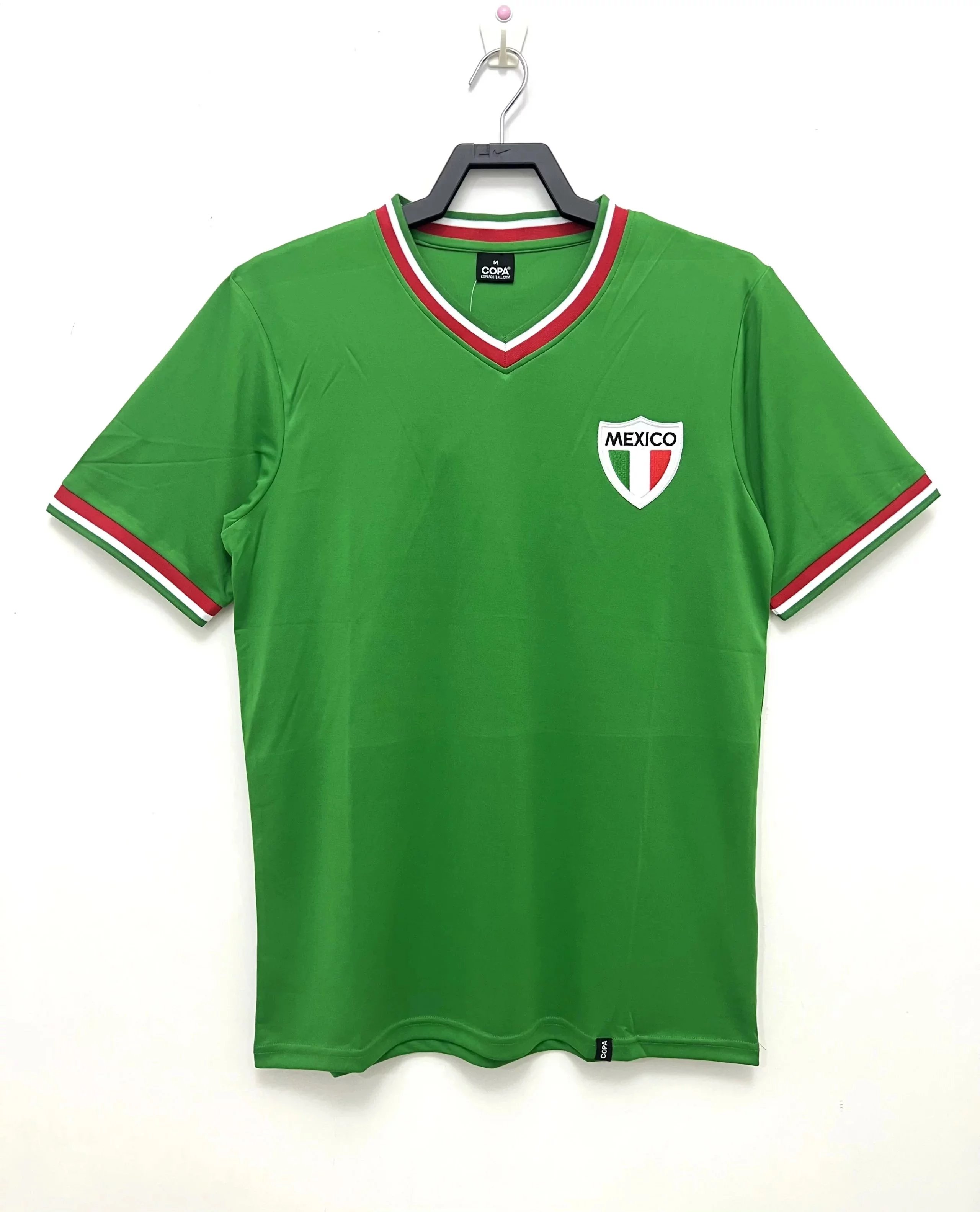 Green White Red 005