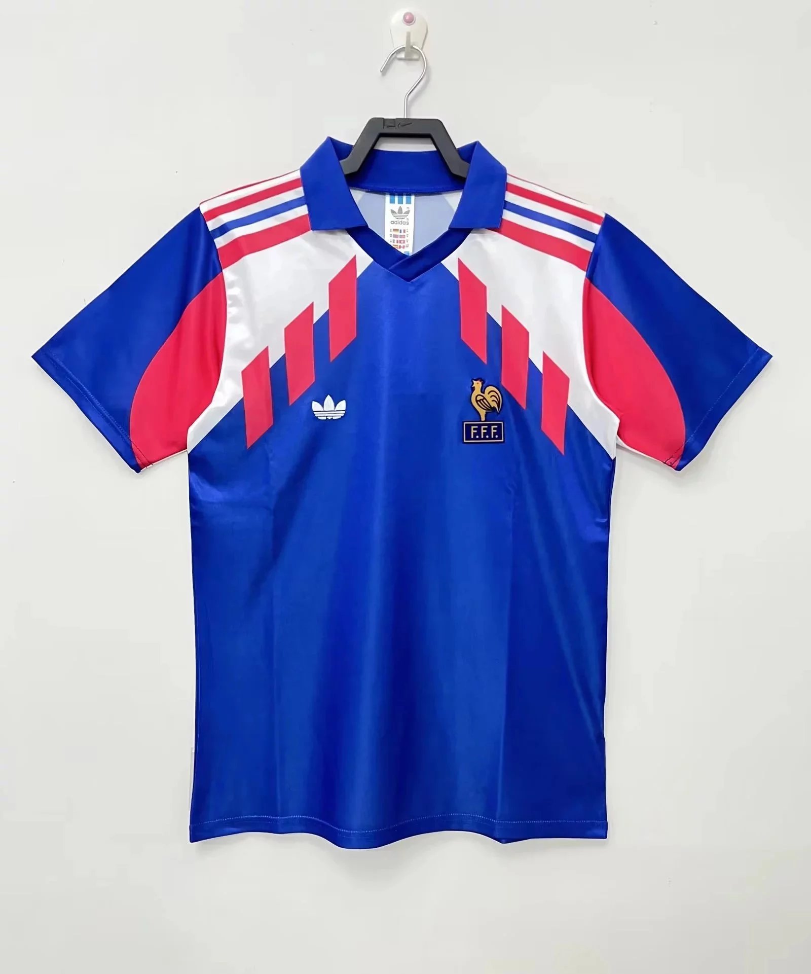 Blue Red White 005