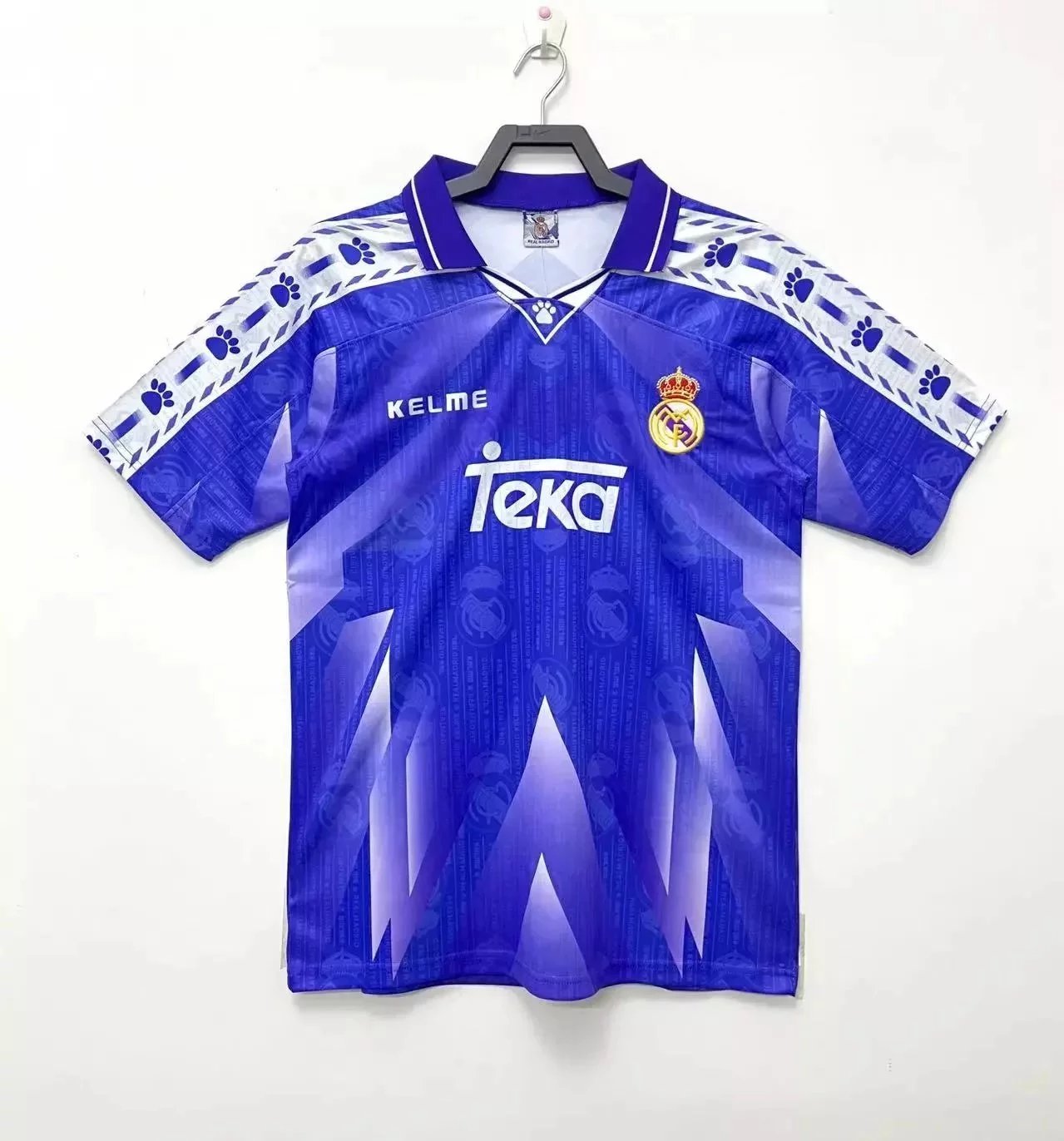 Blue White 005