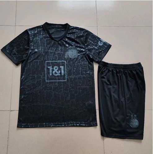 23-24 Many T black T Don't suit