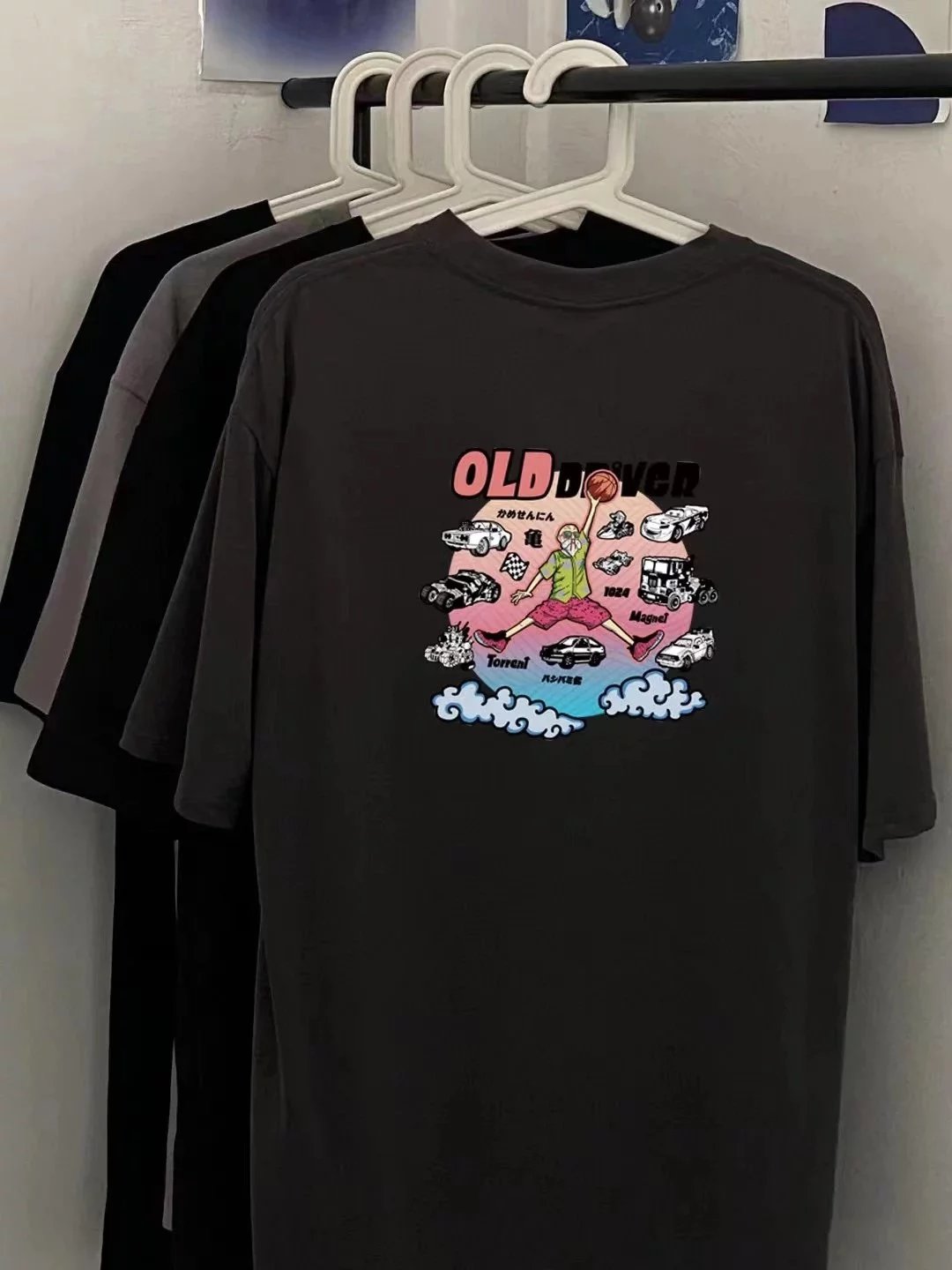 Dark Gray Elderly Basketball 002