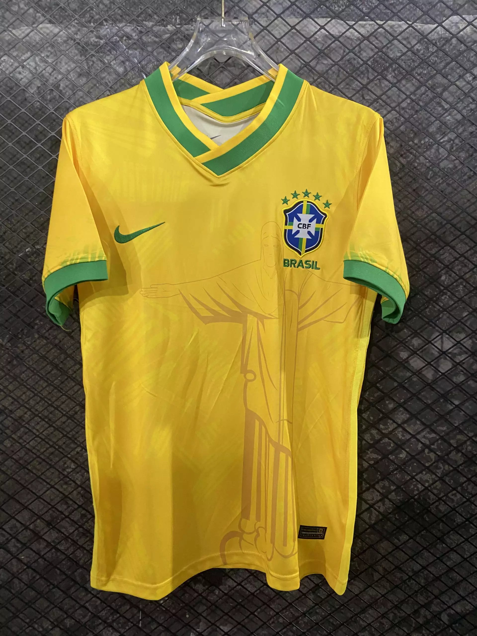 12 Yellow 006