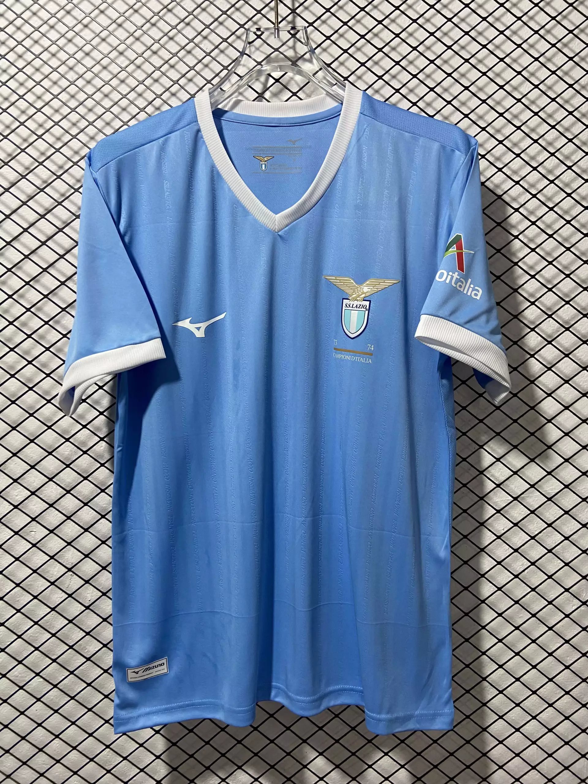 24 Blue 006