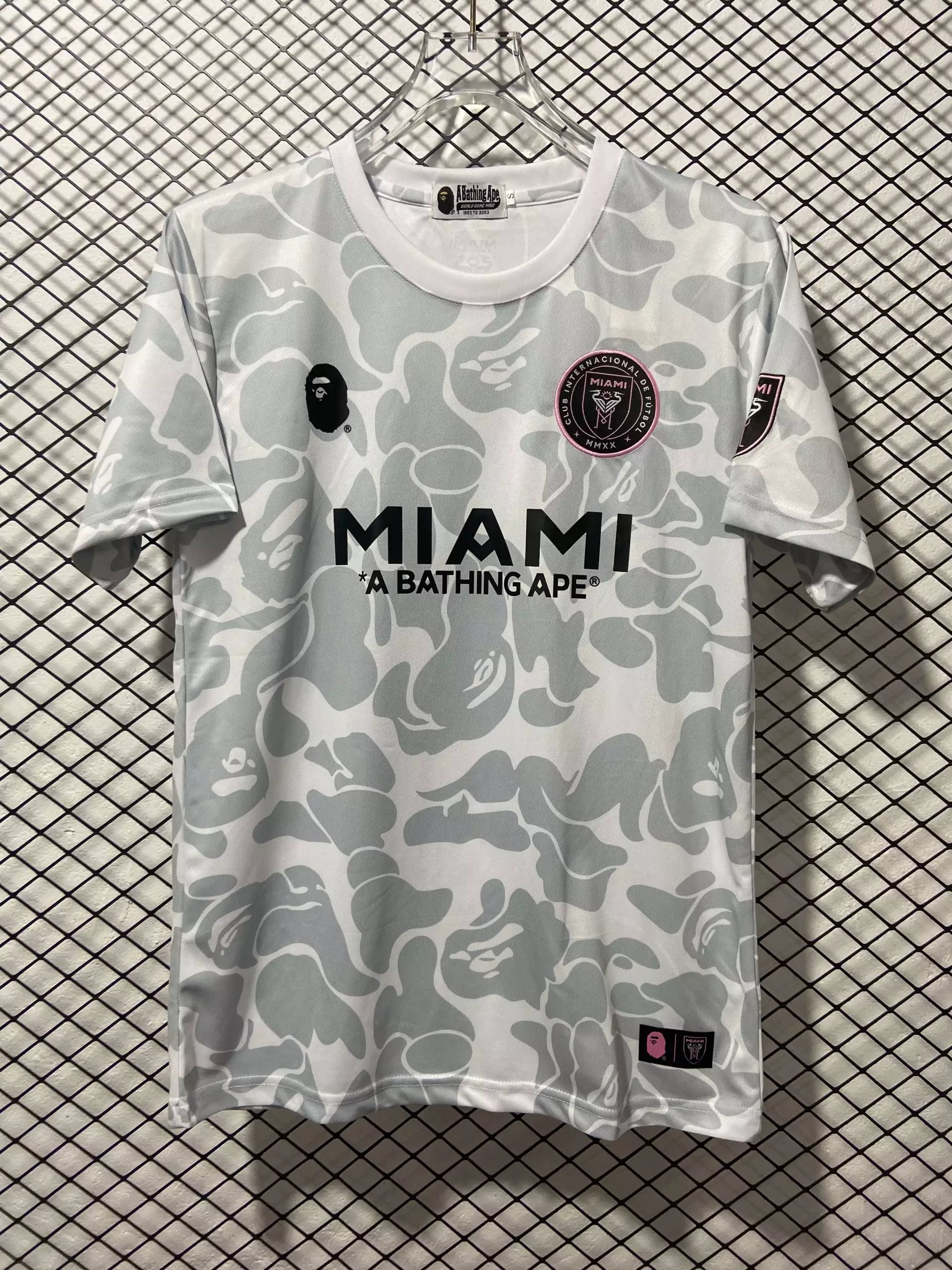 39 White 006