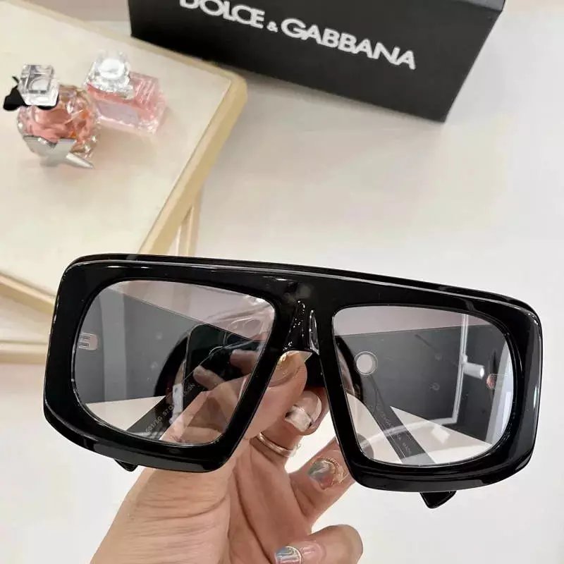09 Black 006