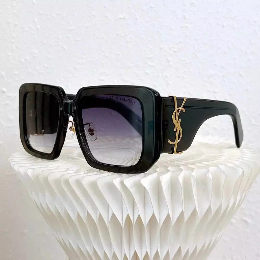 14 Black 006