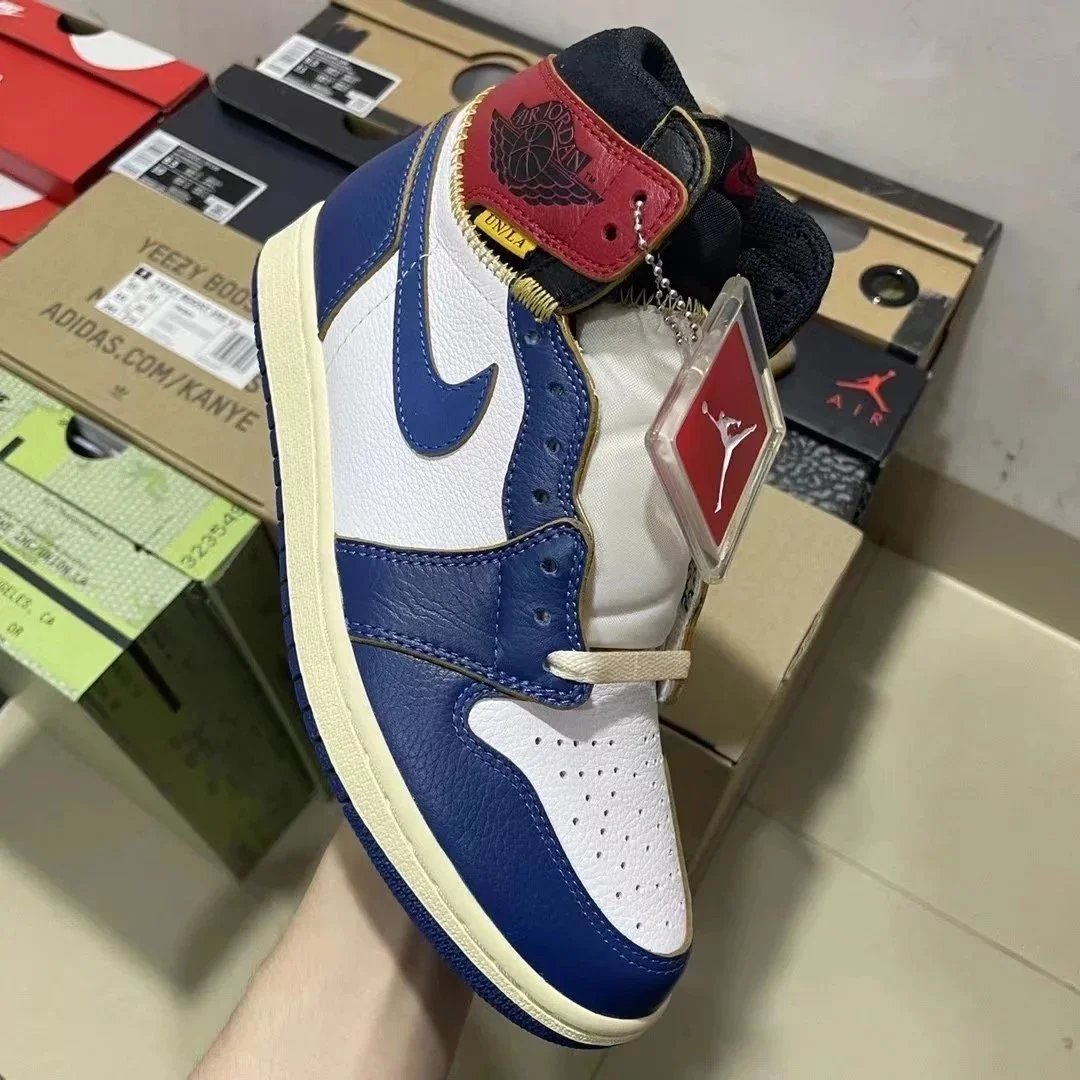 KZ AJ1un black and blue