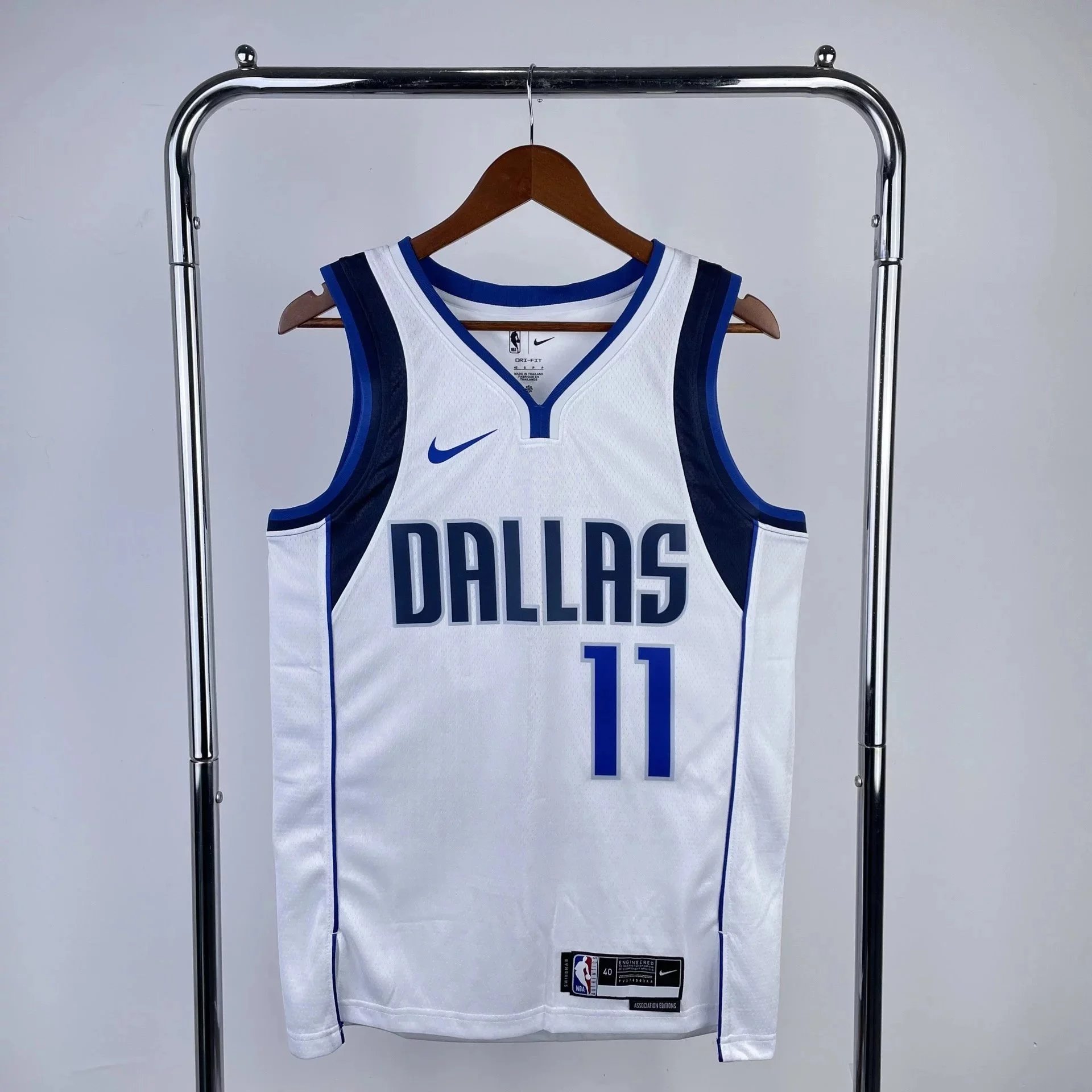白色11号 欧文