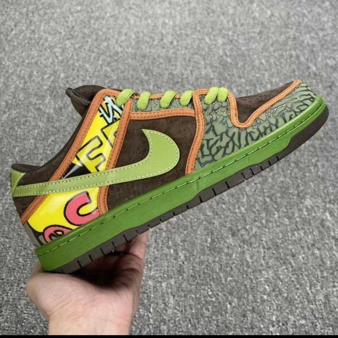 Brown-green