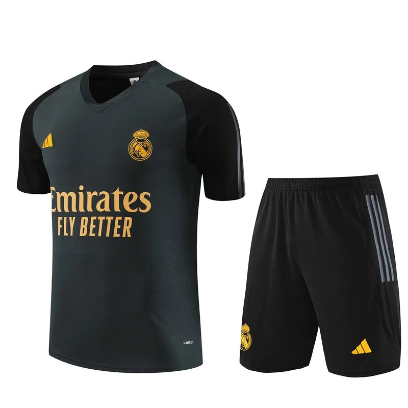 17 Black 006
