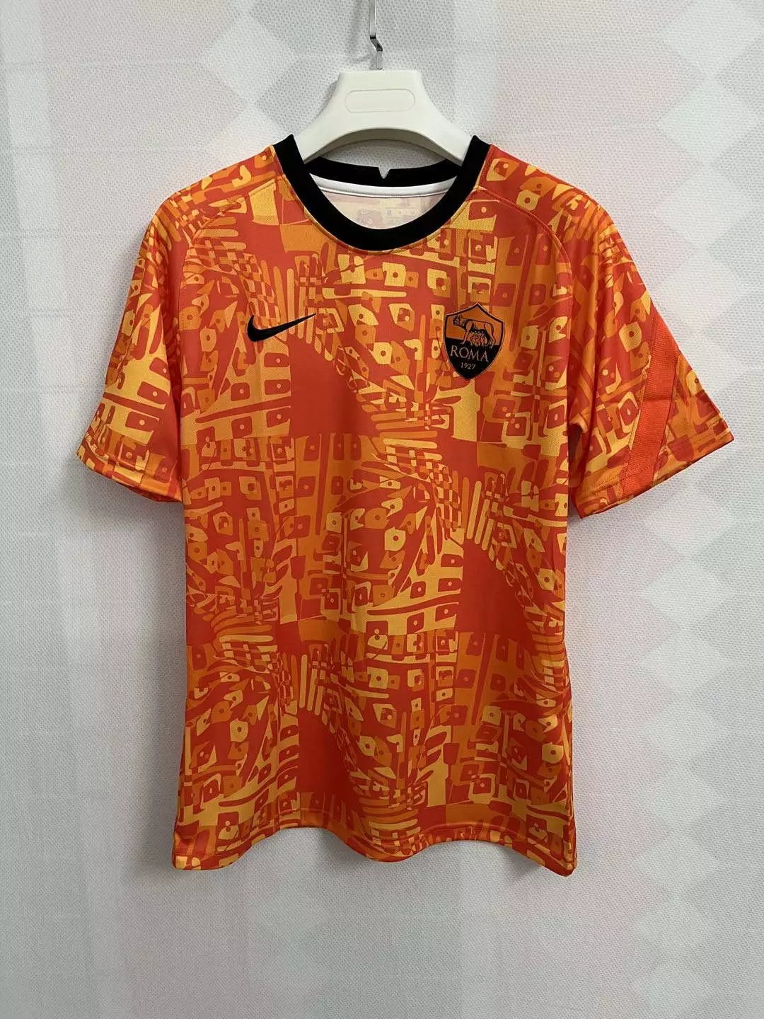 22 Orange 006