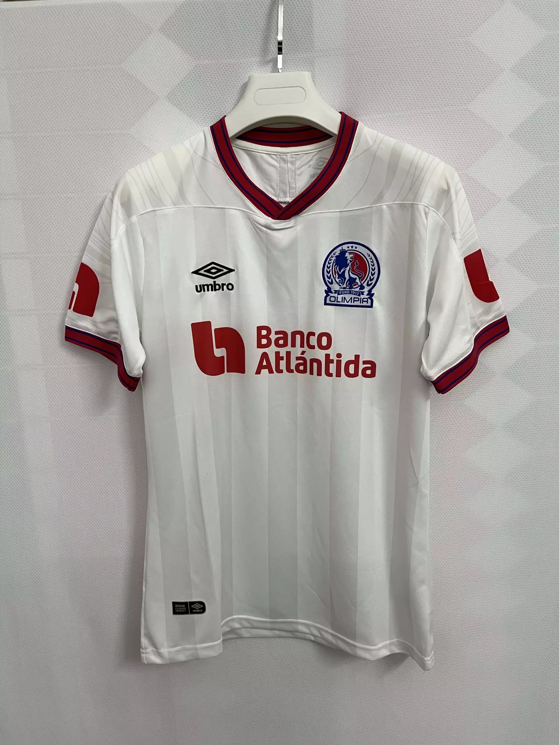 26 white 006
