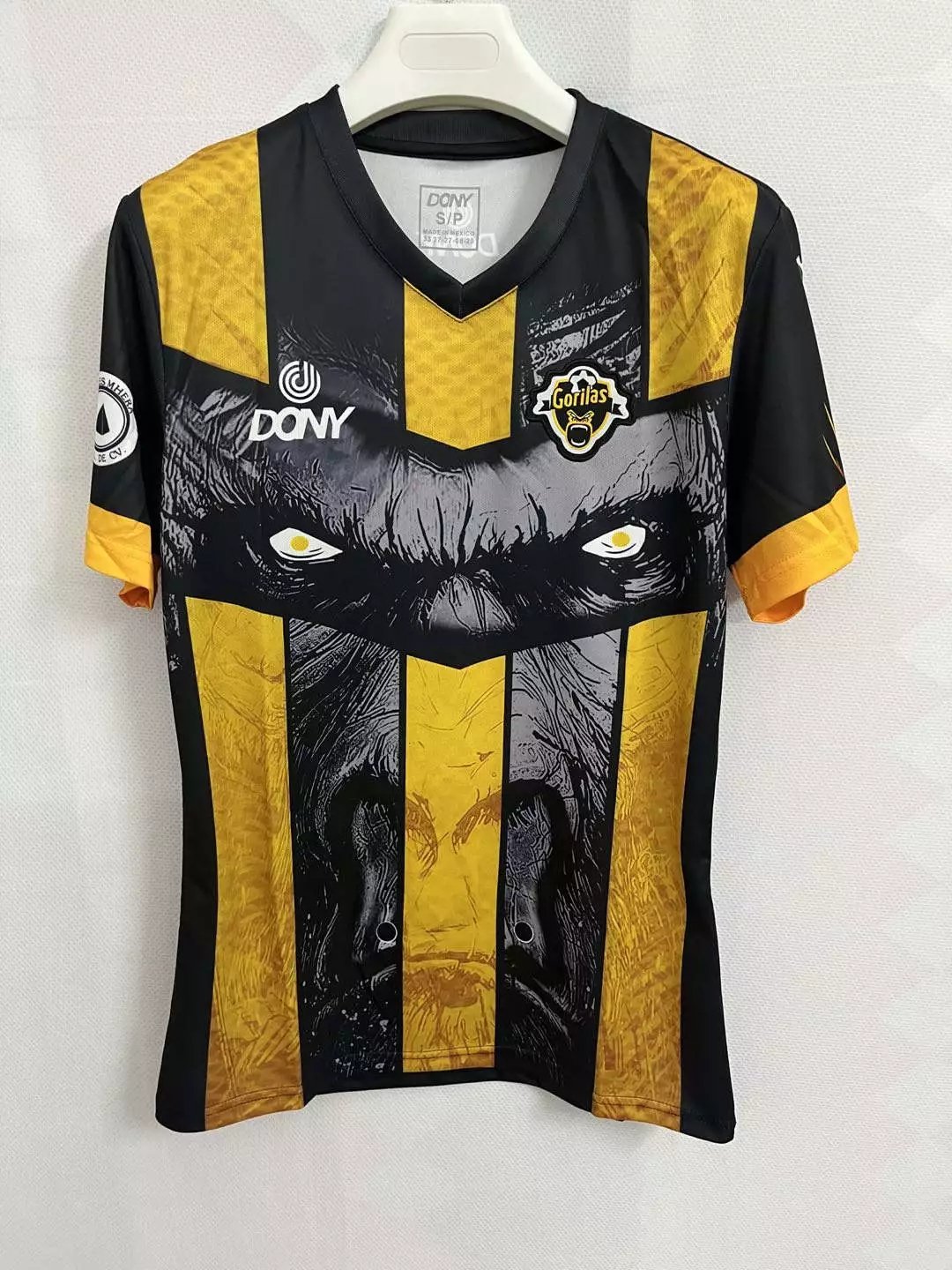 28 Yellow and black 006