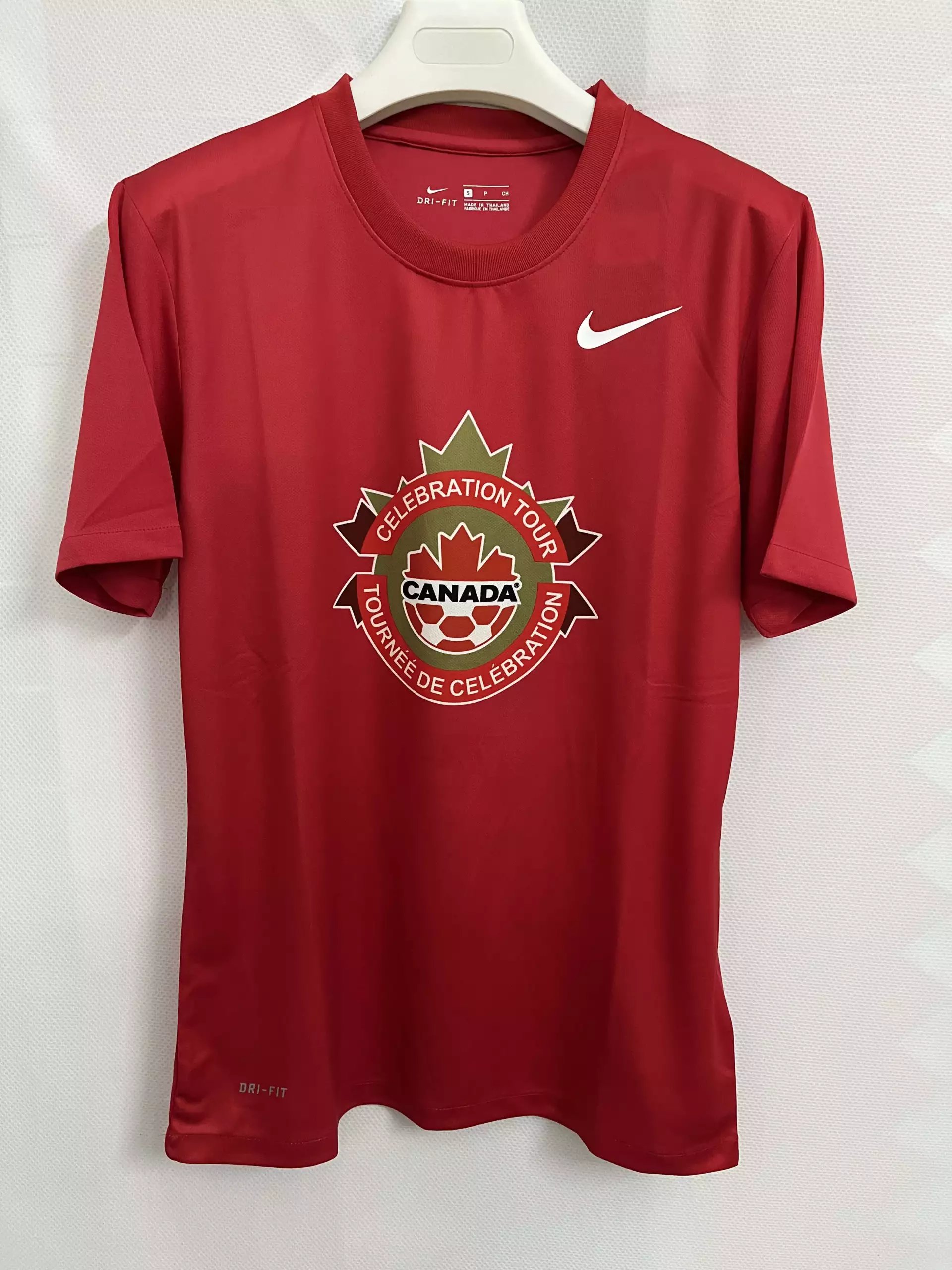 36 Red 006