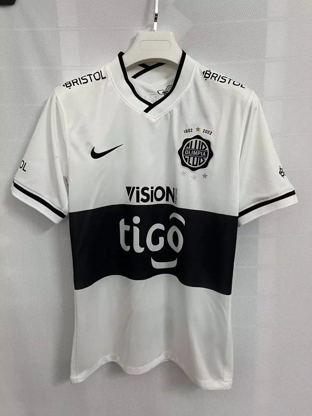 38 white 006