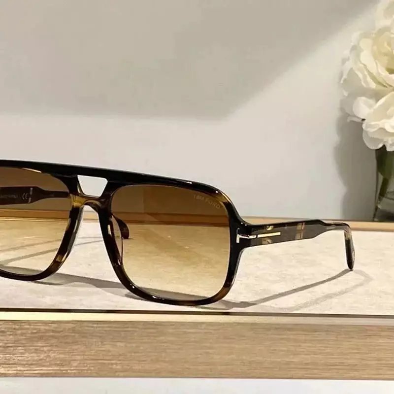 11 Black 006