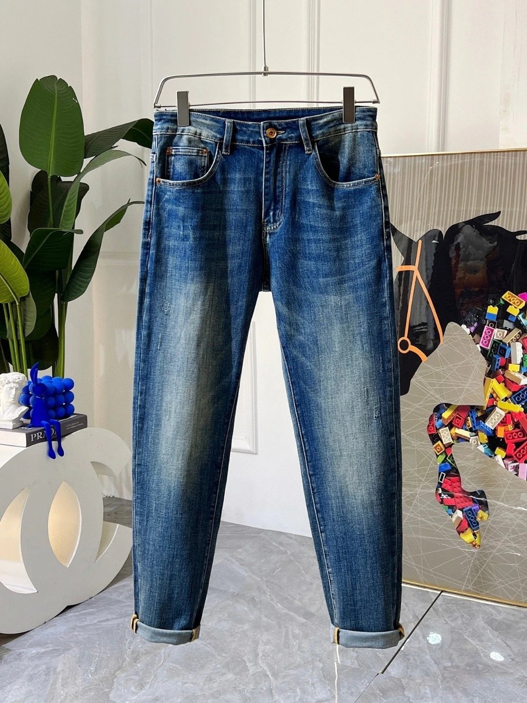 33 Denim blue