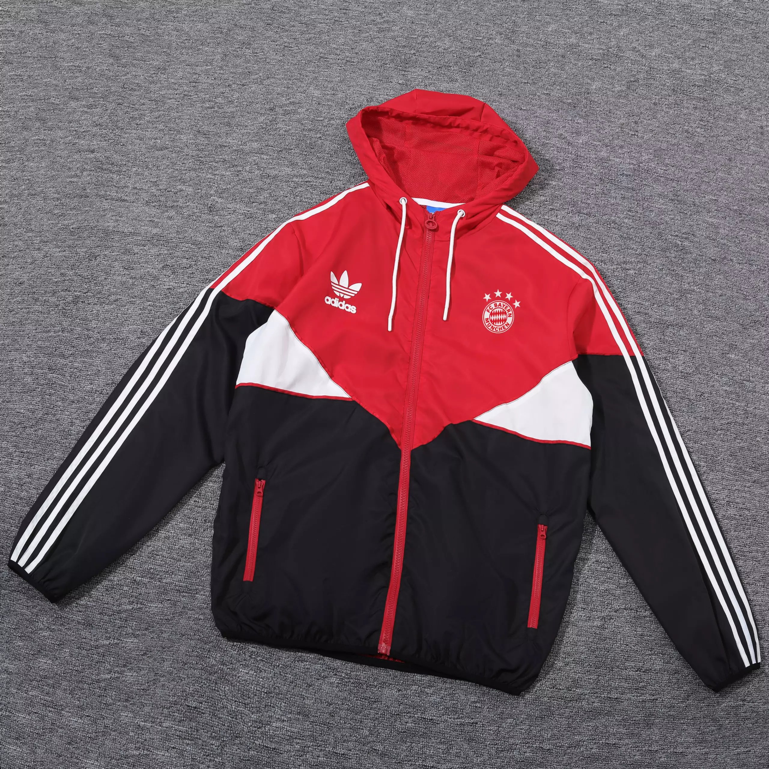29 Red and black 006