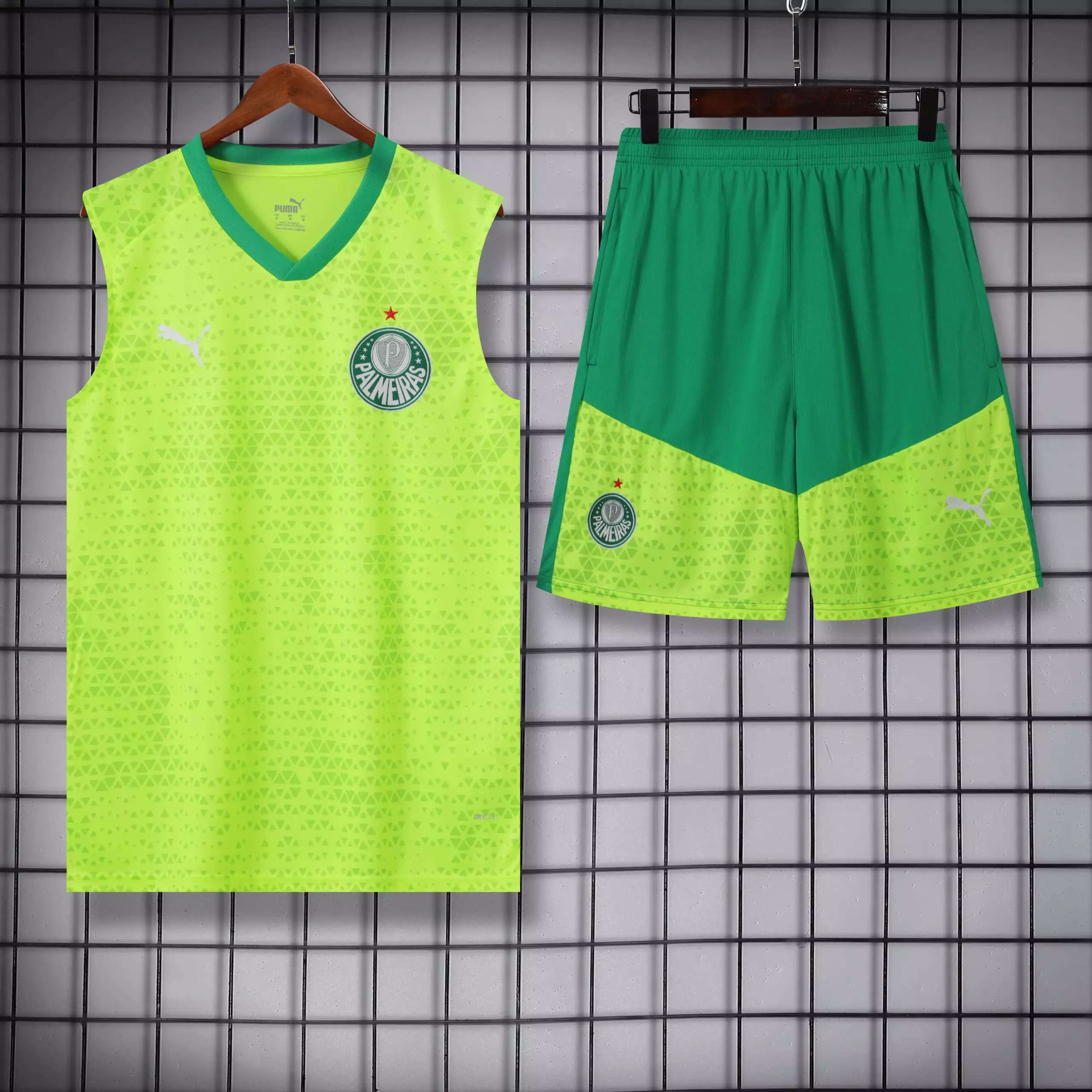 07 Green 006