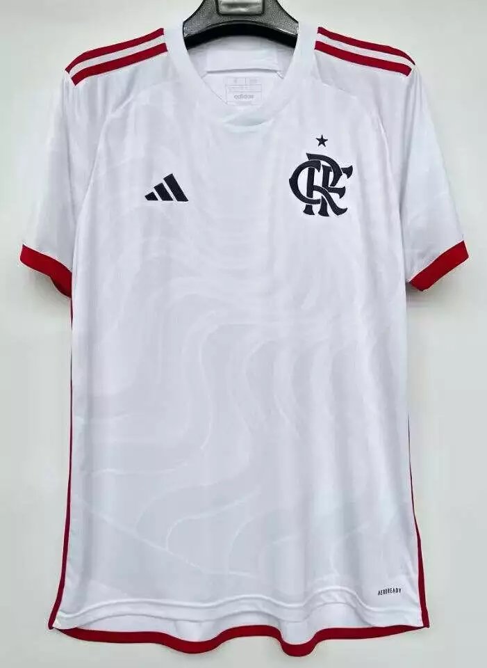 32 White 006