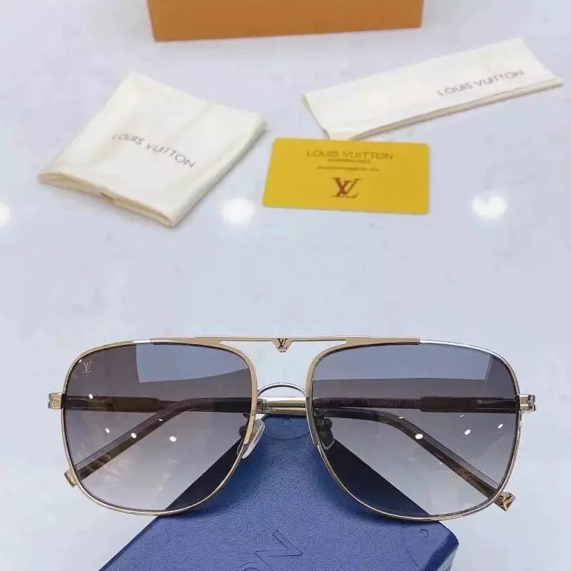 06 Black and gold 006