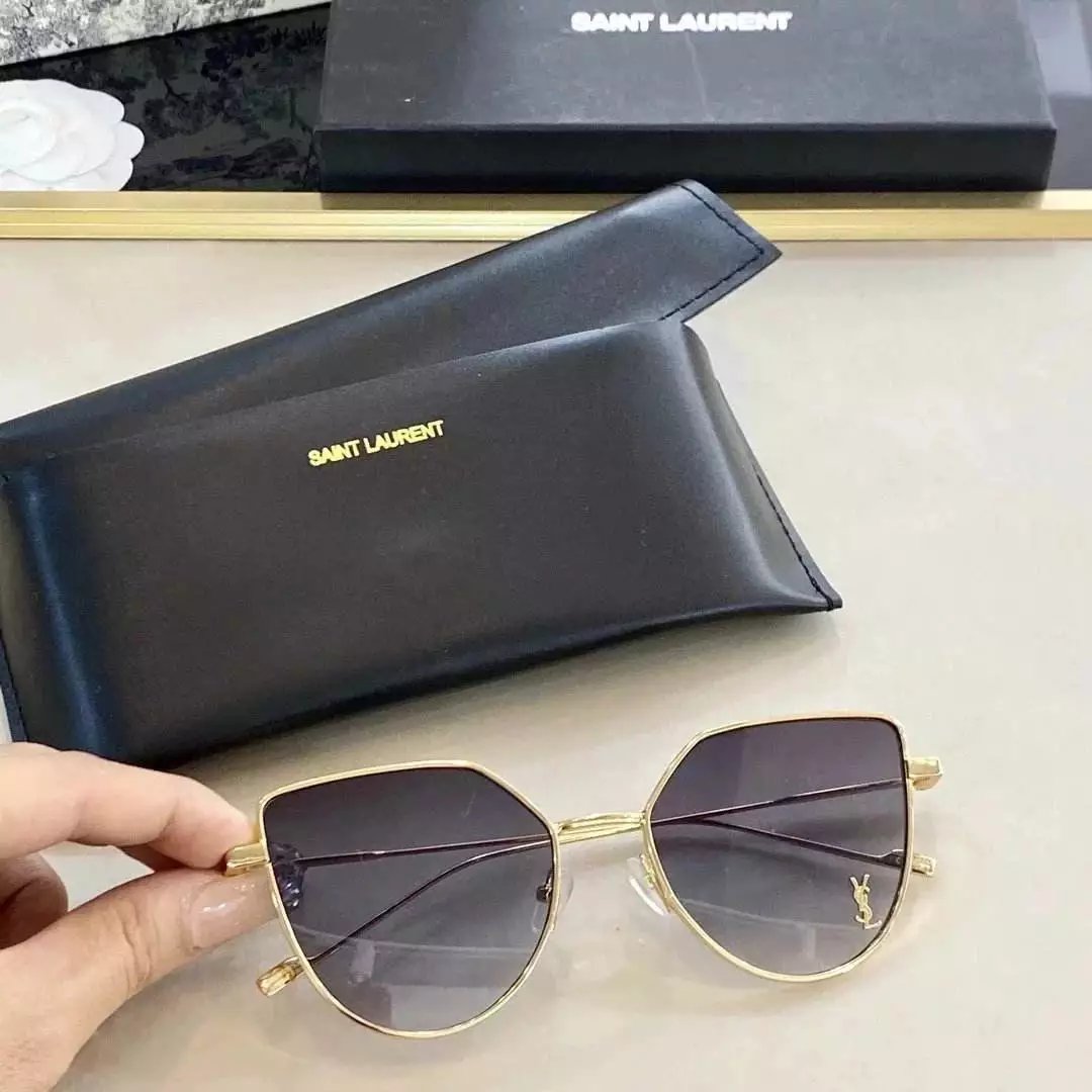 13 Yellow and black 006