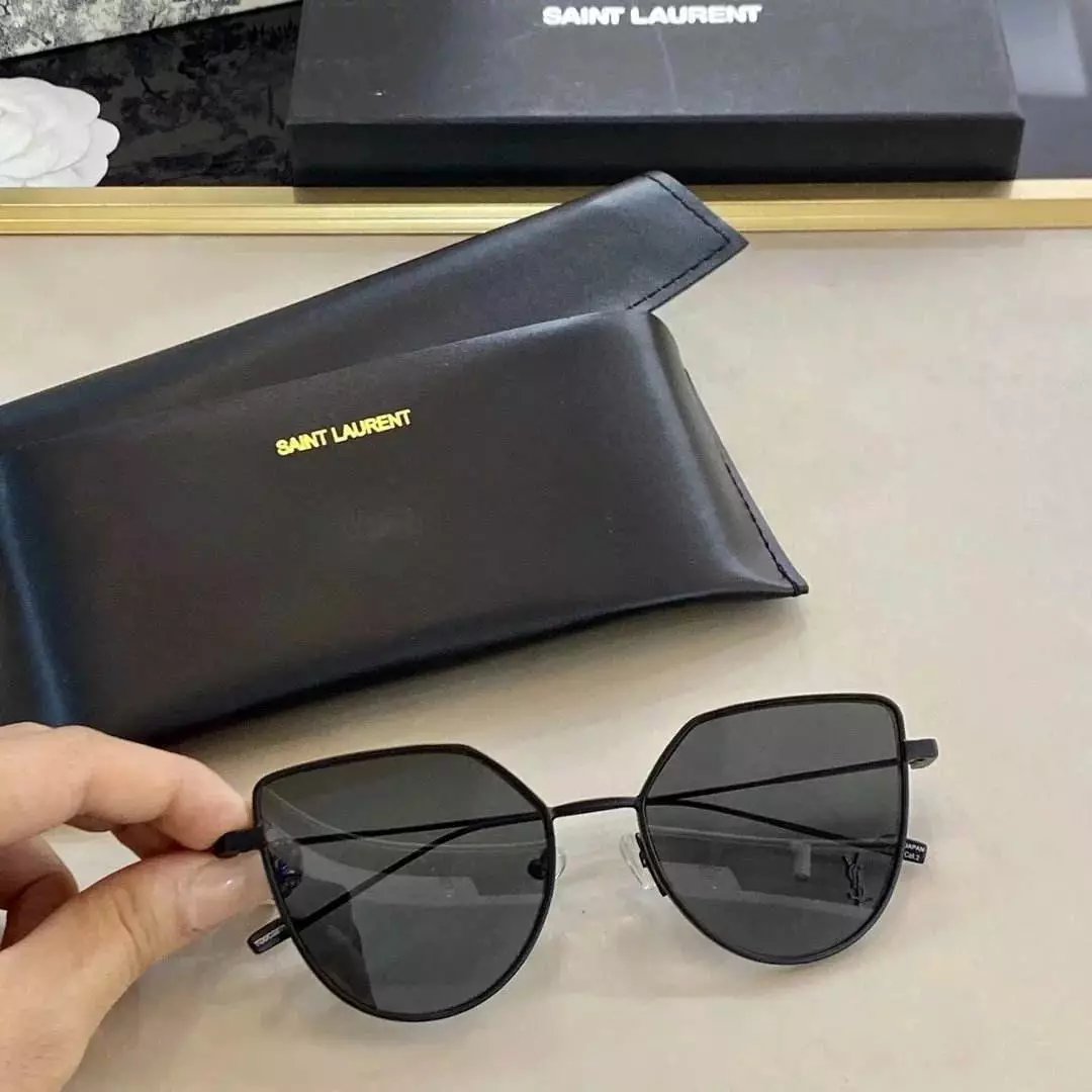 14 Black 006
