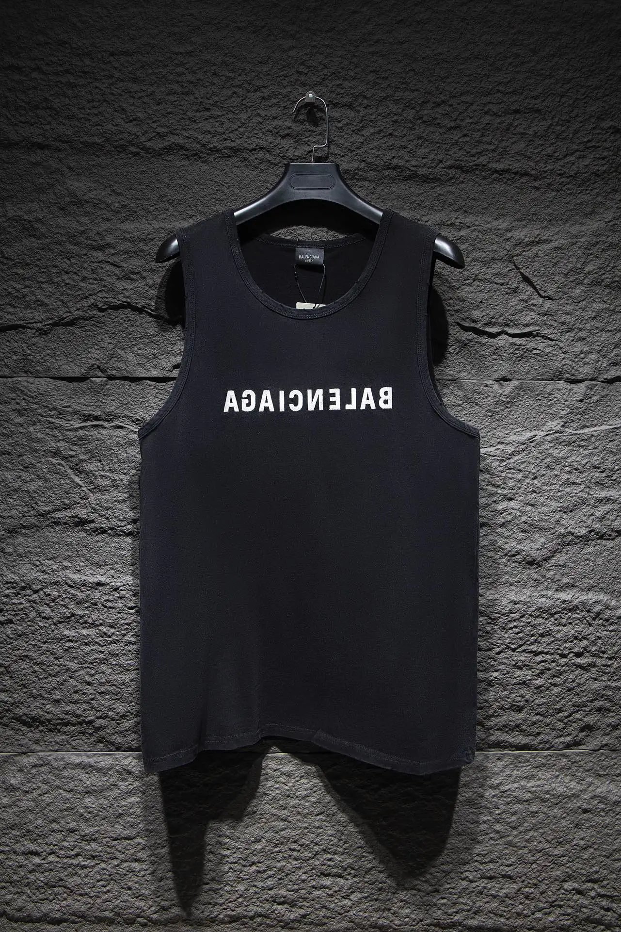 34 black
