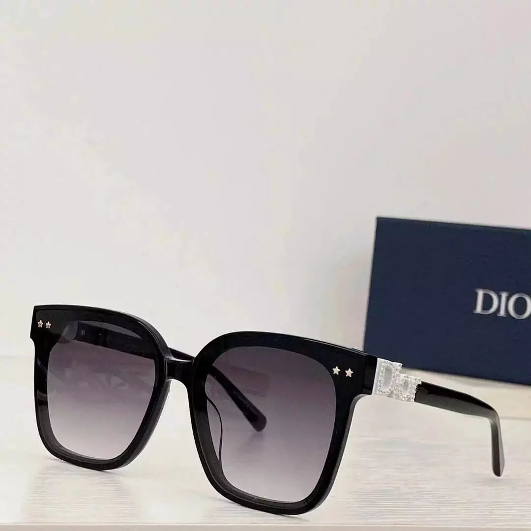 16 Black 006