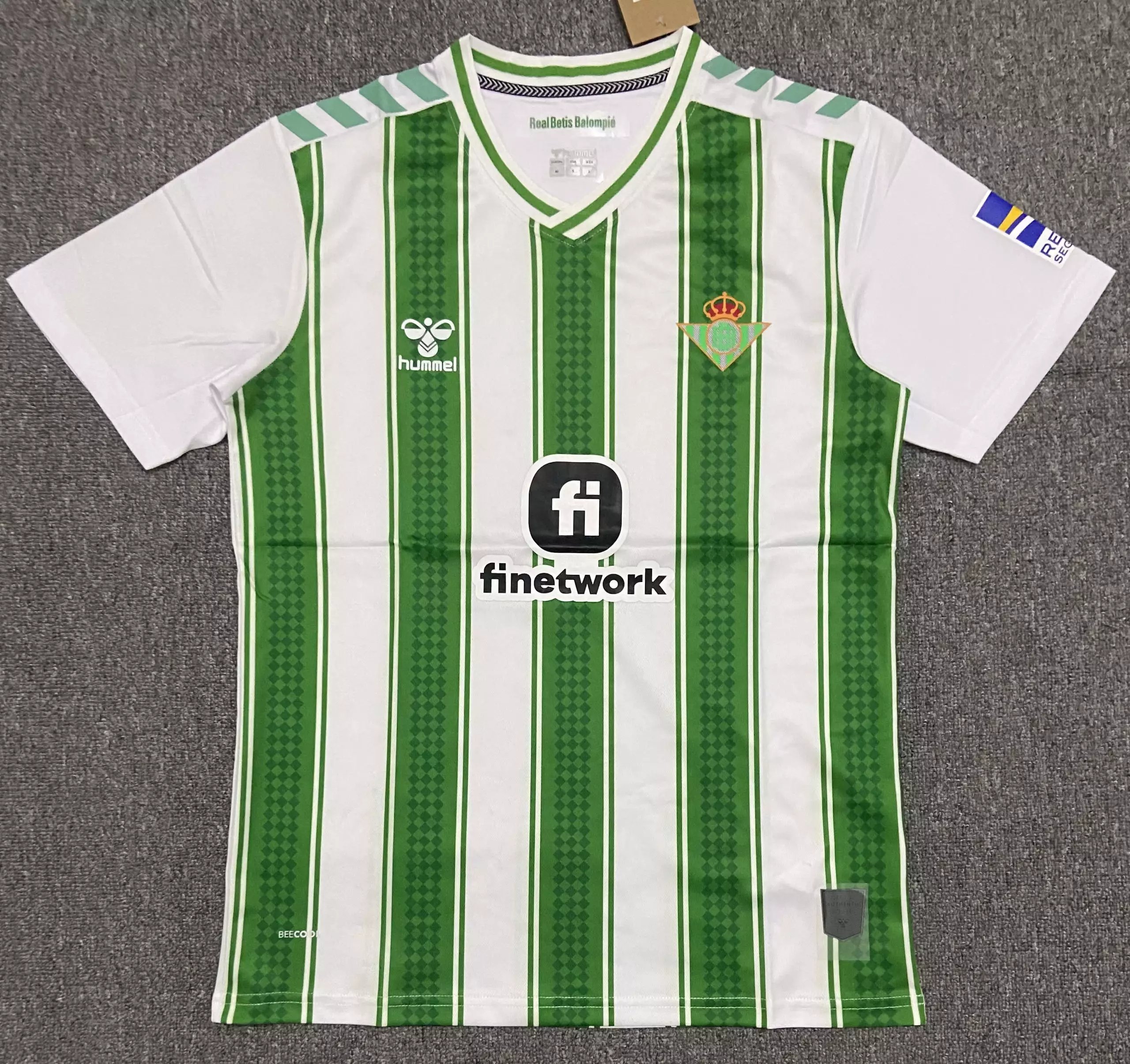04 White Green 006