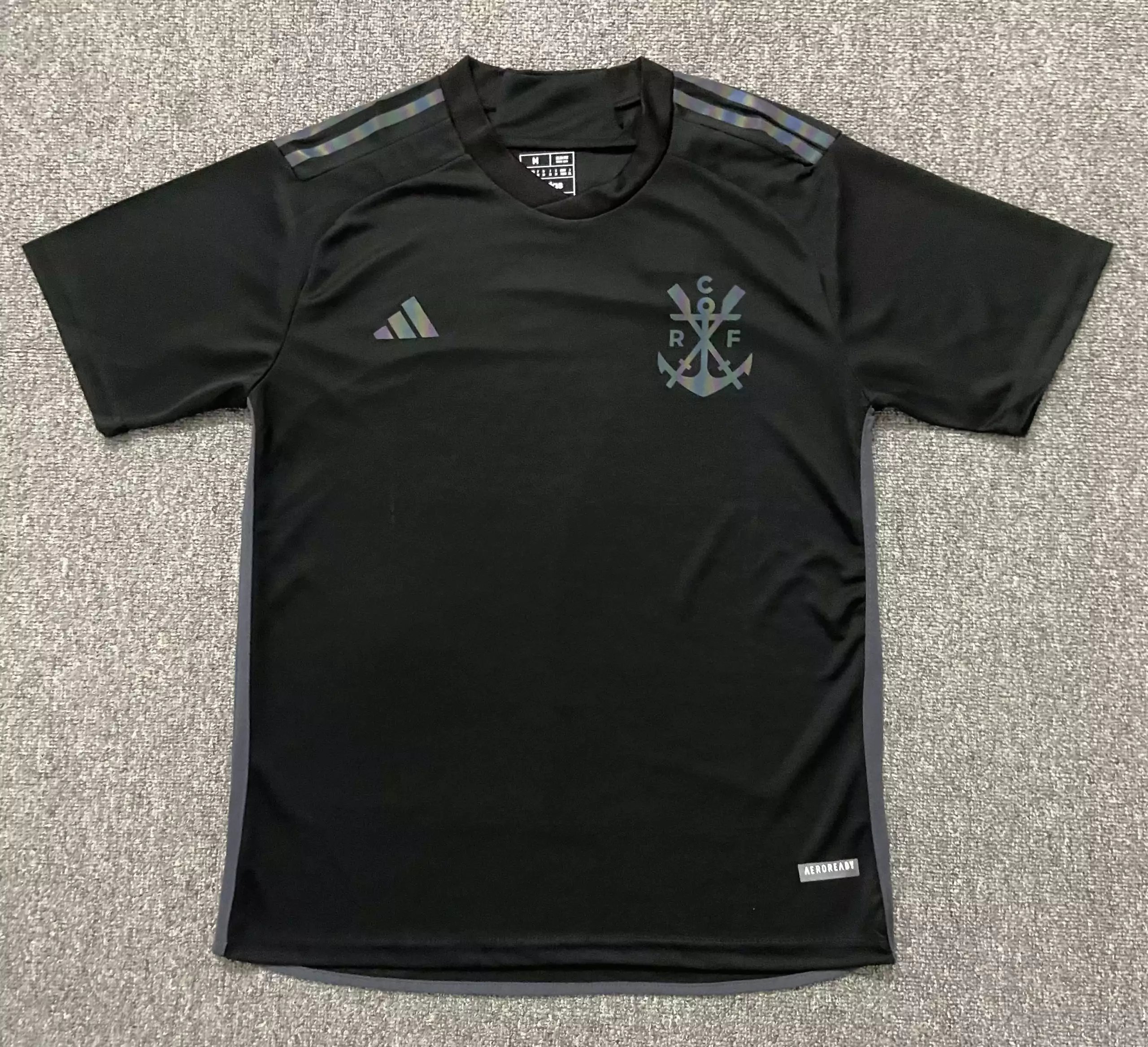13 Black 006
