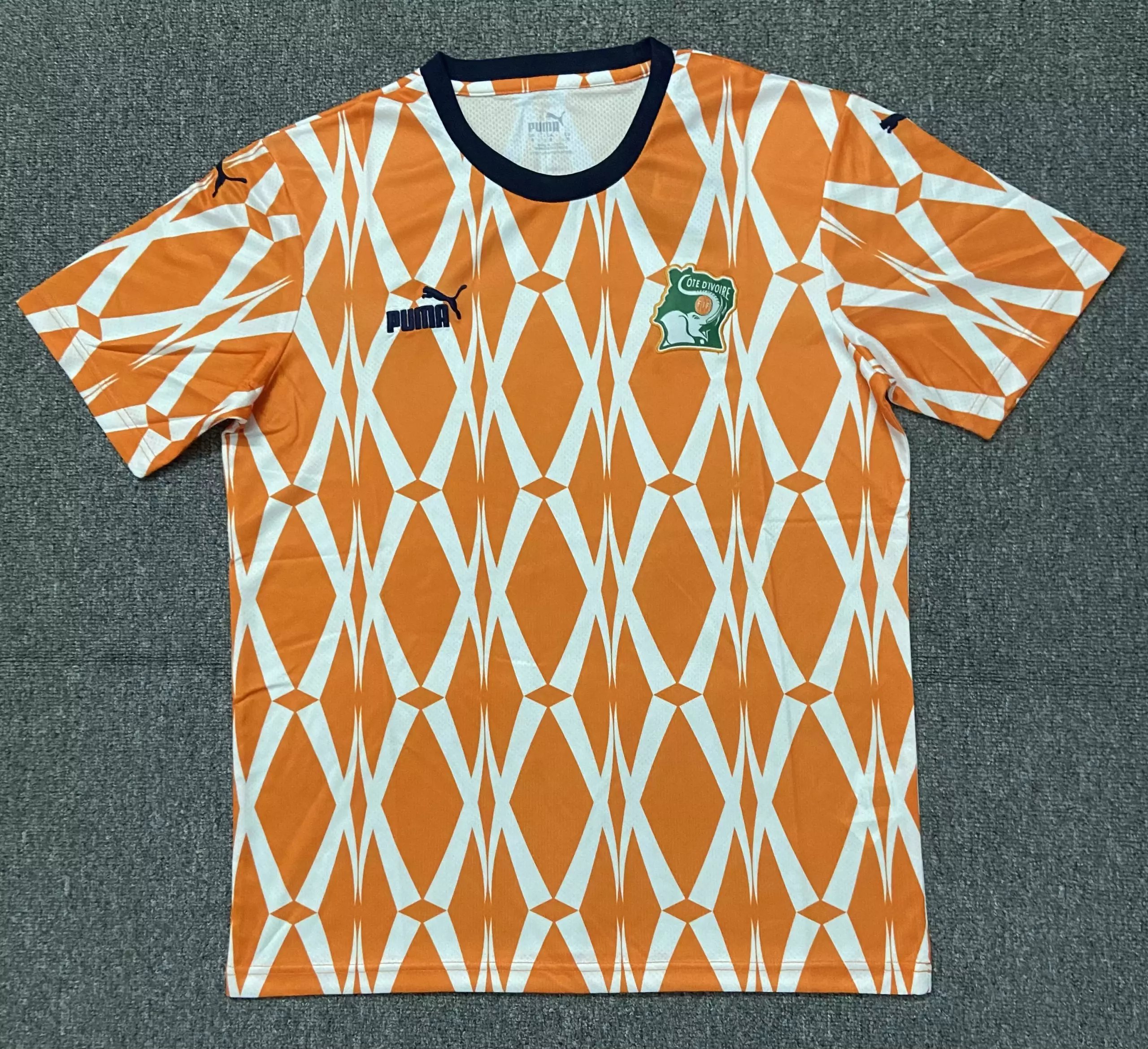 28 orange white 006