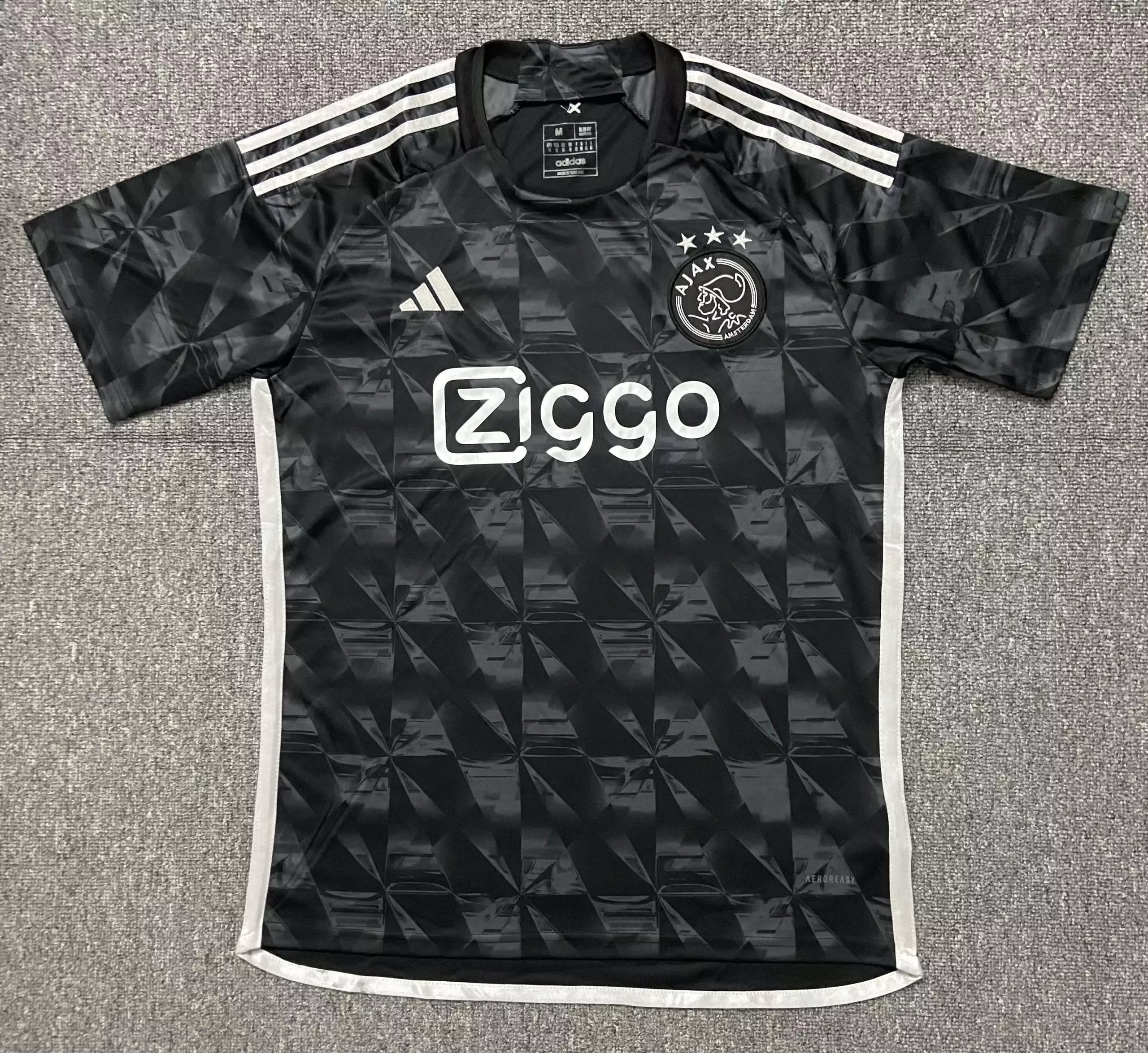 32 black 006