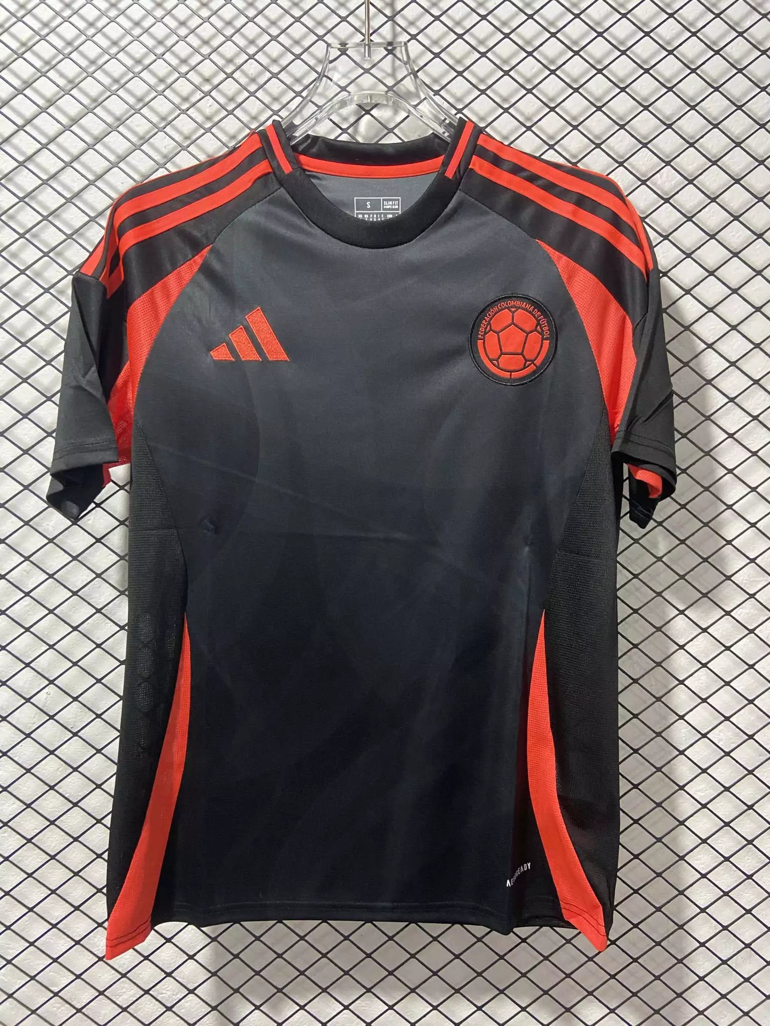 03 Black 006
