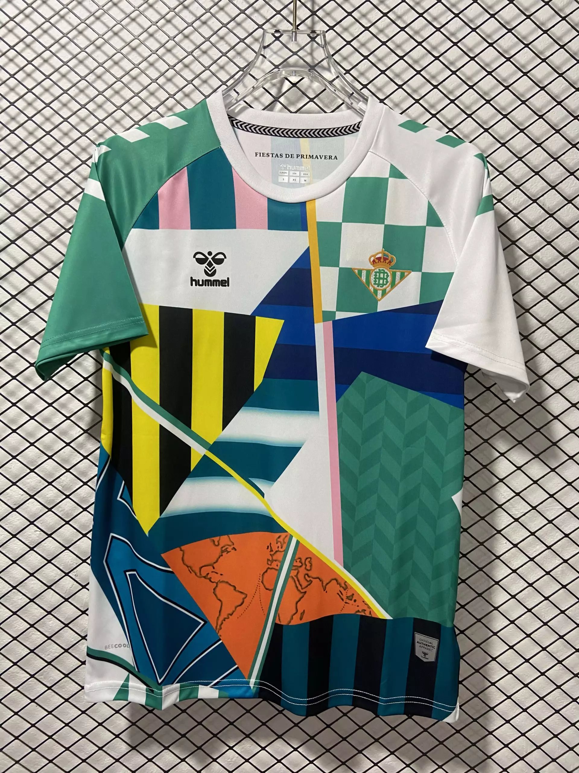 11 Green and white 006