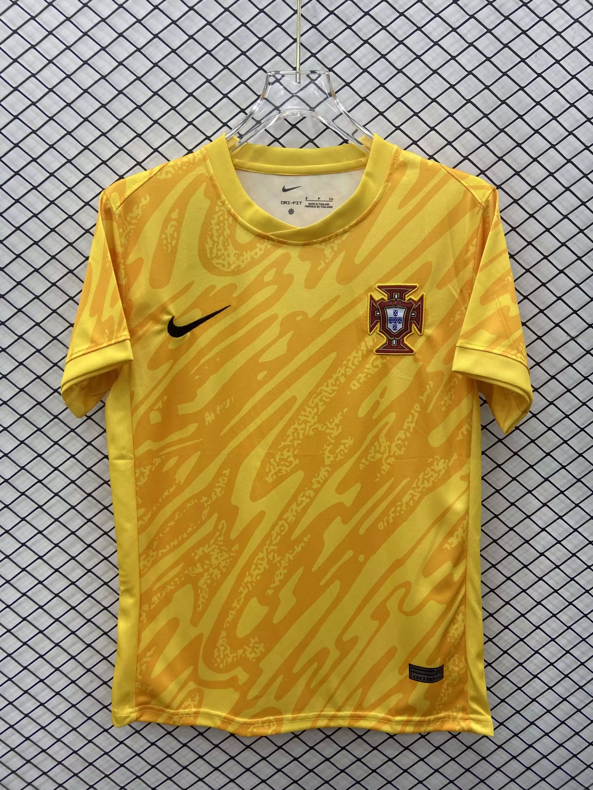 15 Yellow 006