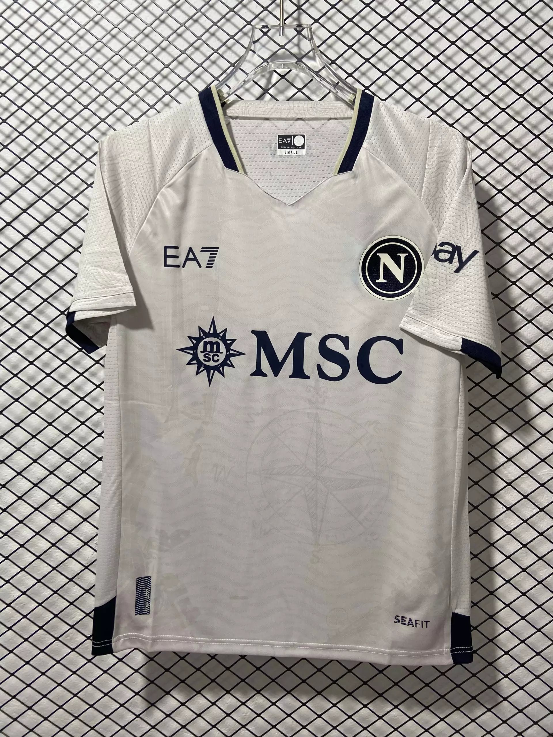 20 White 006