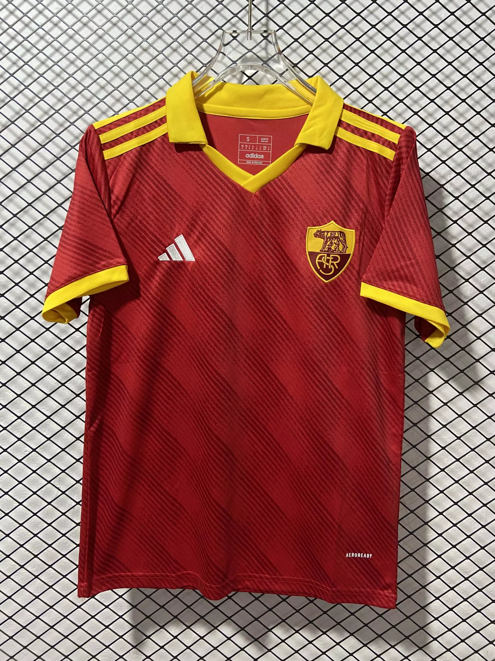 23 Red 006