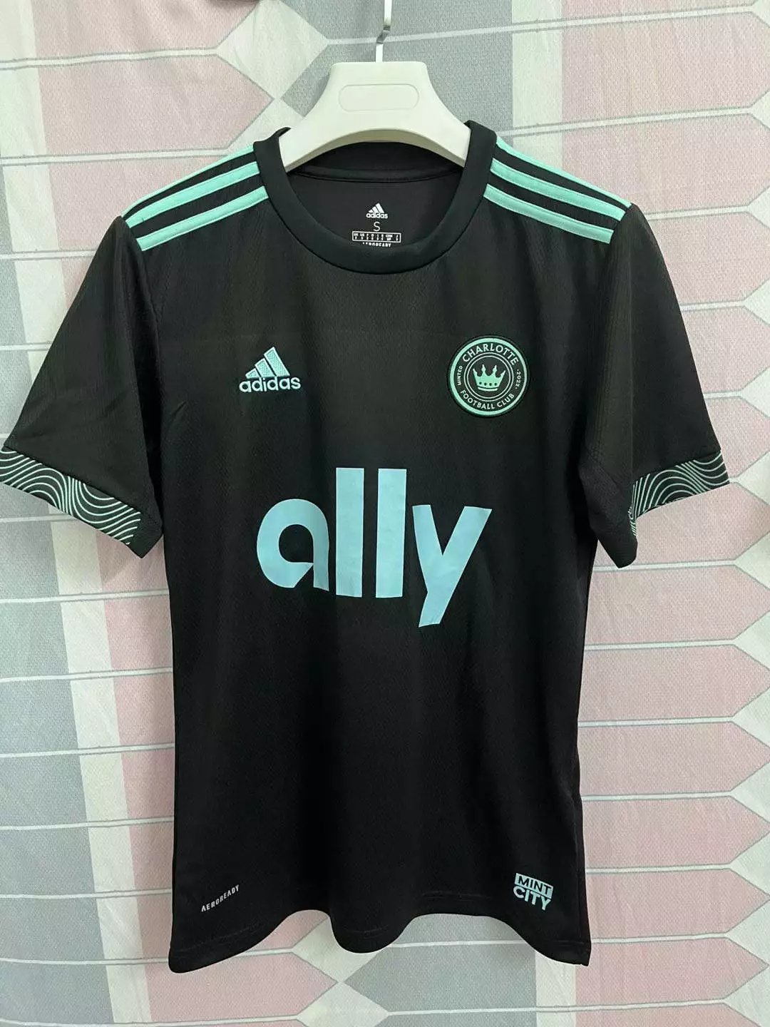 02 Black 006