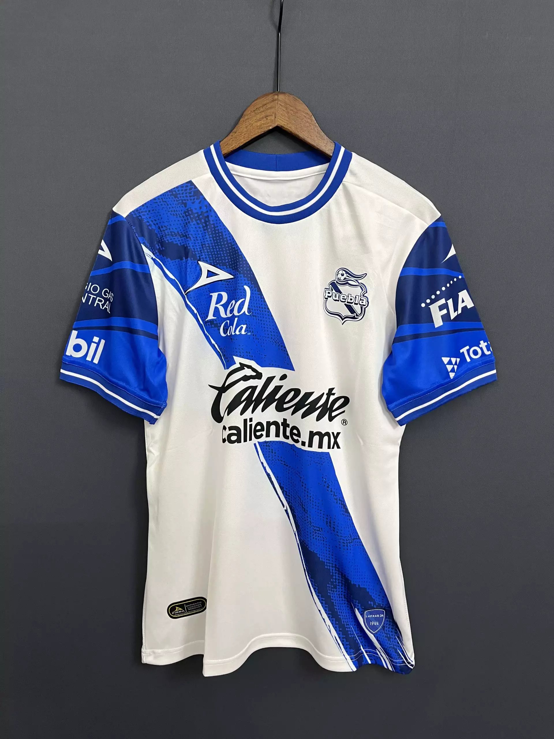 03 Blue and white 006