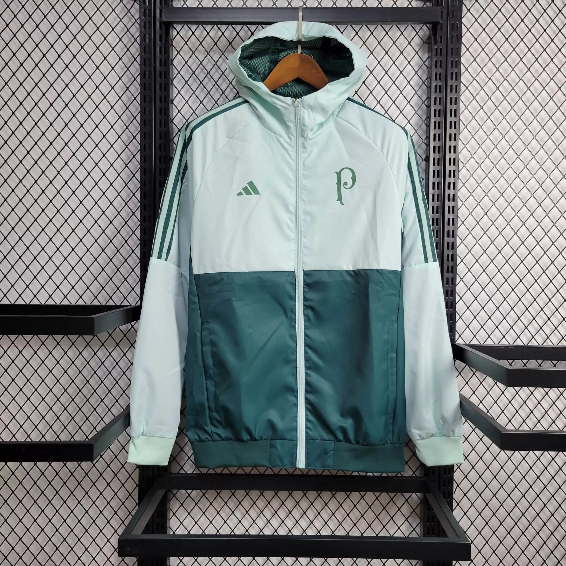 32 Green 006