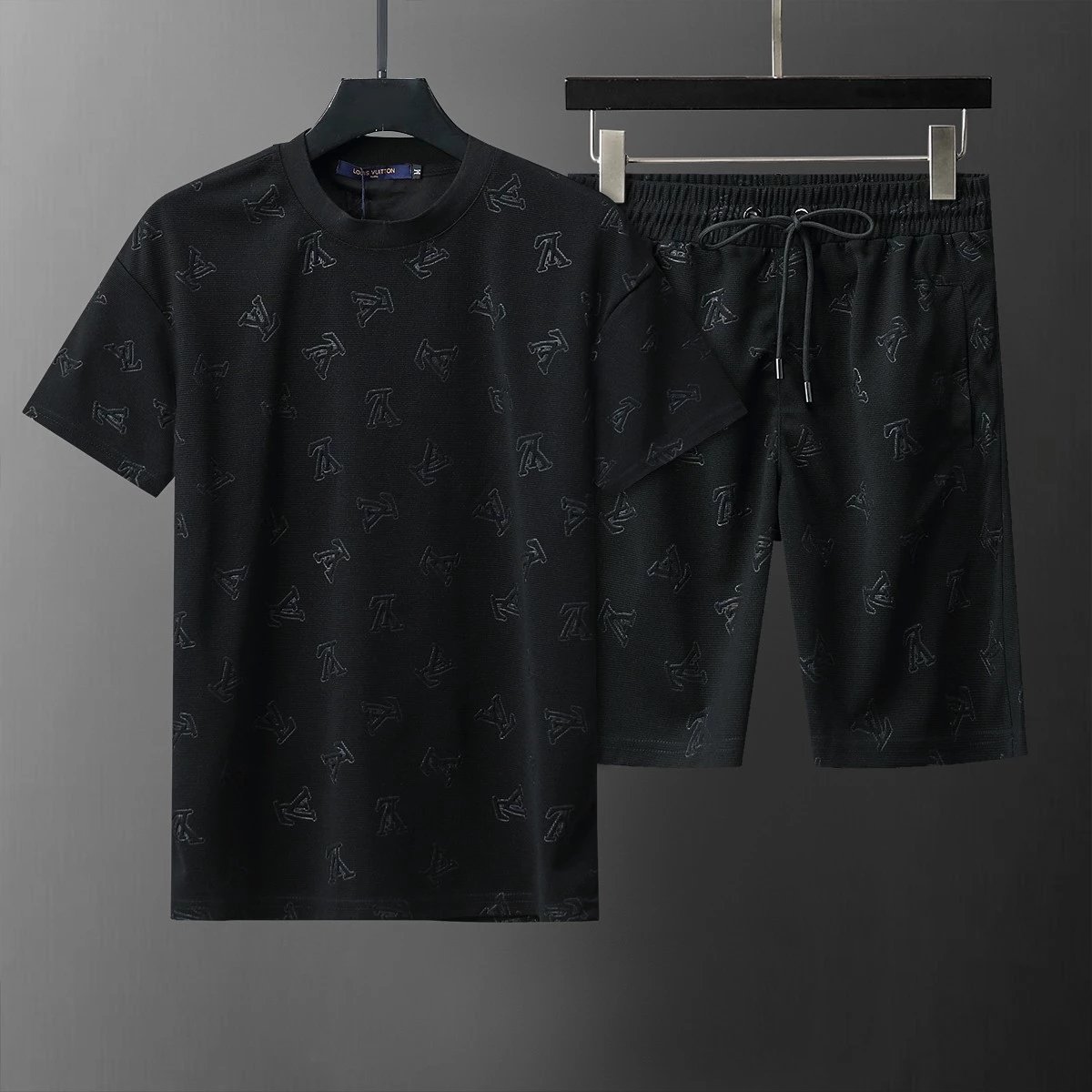 06 Black