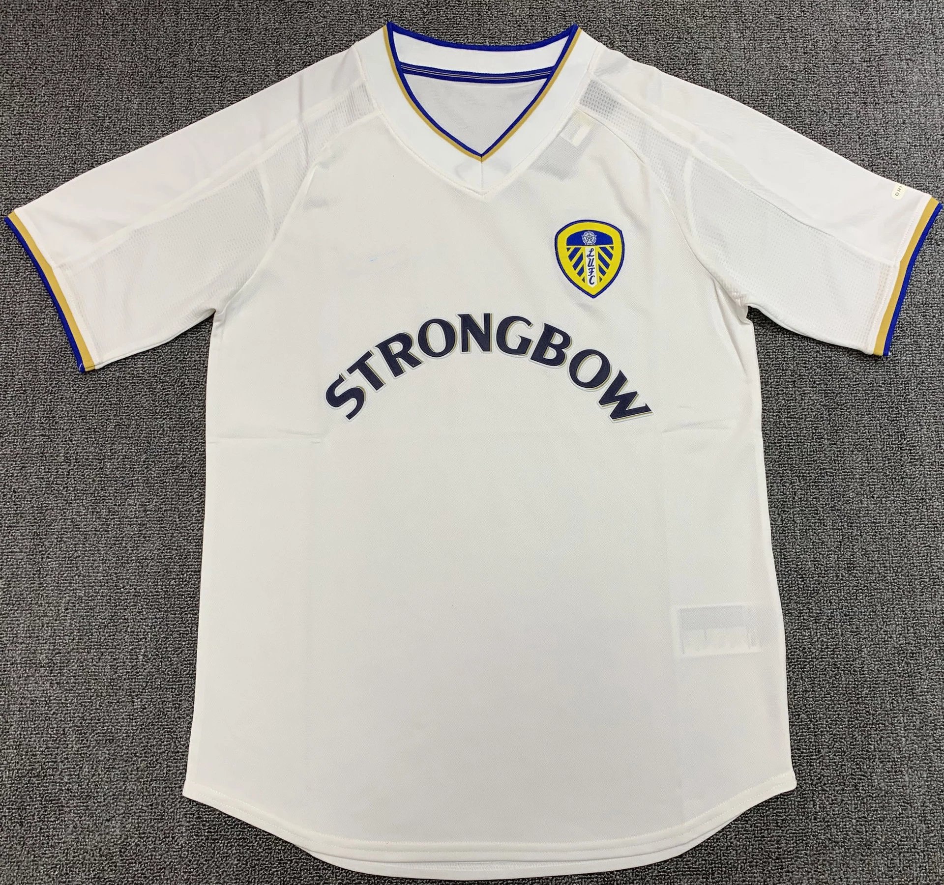 03 White 006