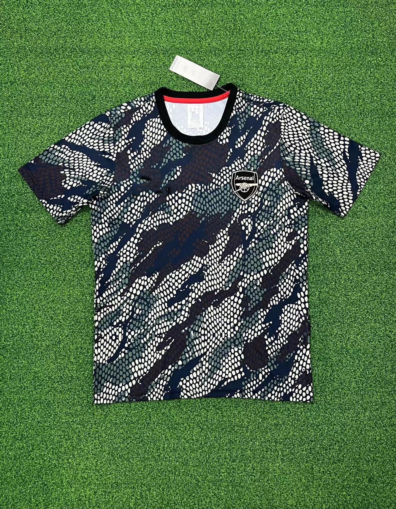 18 Black 006