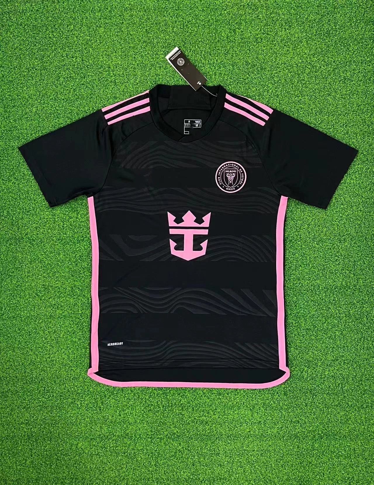 32 black 006
