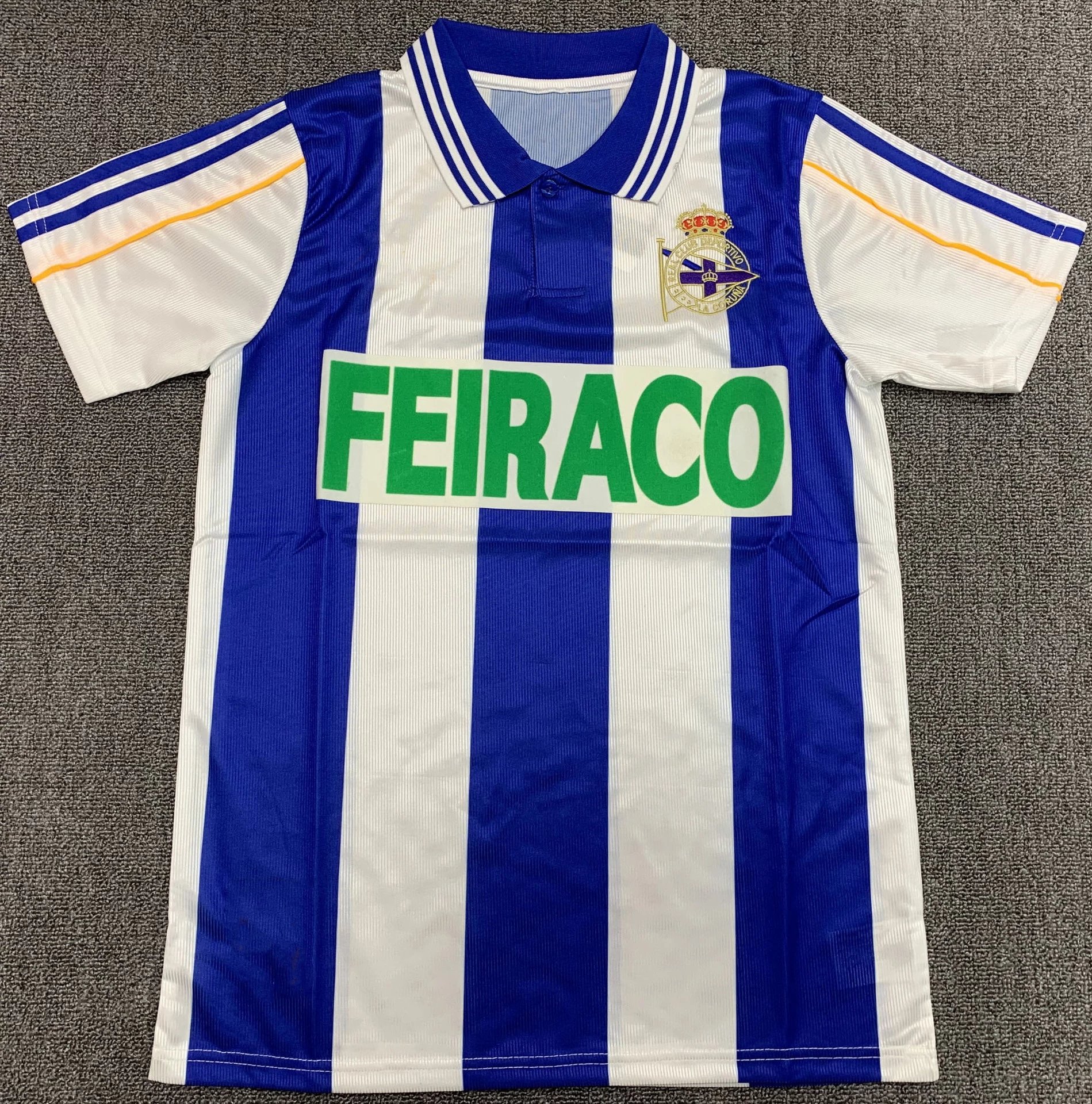 40 Blue and white 006